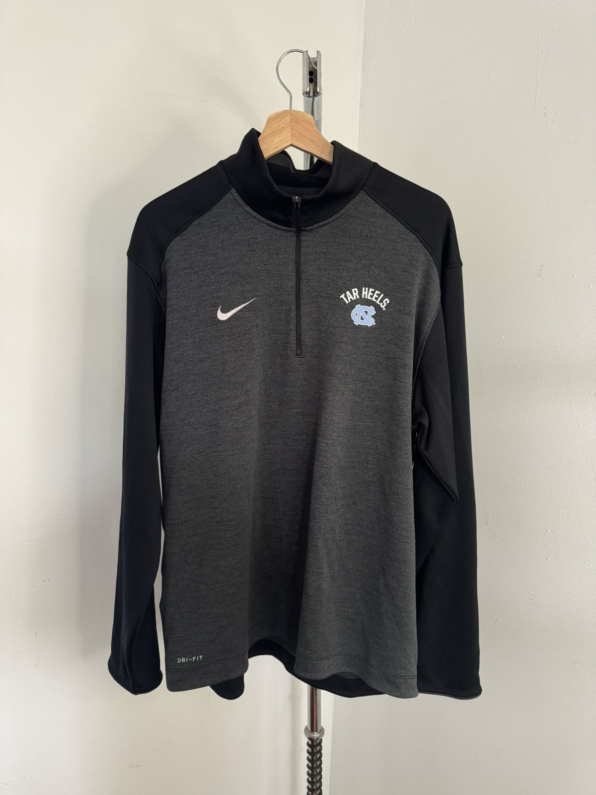 Nike Nike Men's UNC Quarter Zip Size US XL / EU 56 / 4 - 1 Thumbnail