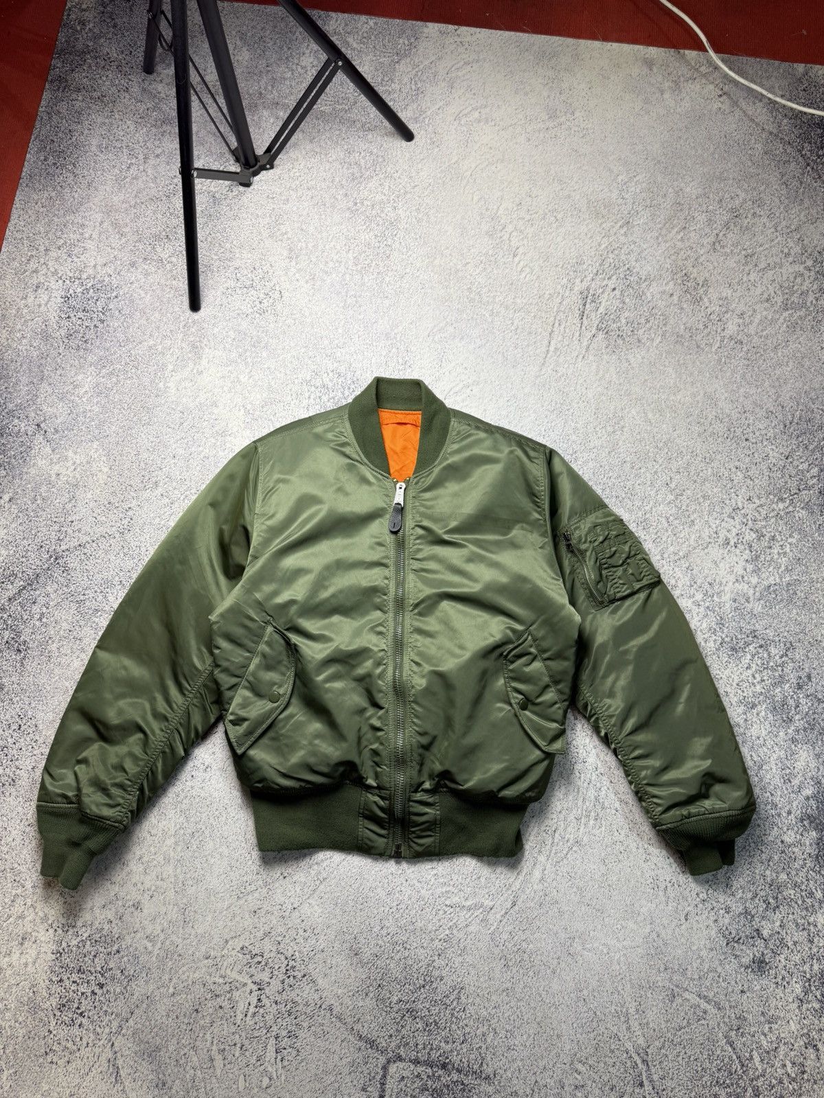 Alpha Industries Vintage Alpha Industries Green Bomber Jacket MA1 USA Size US M / EU 48-50 / 2 - 1 Thumbnail