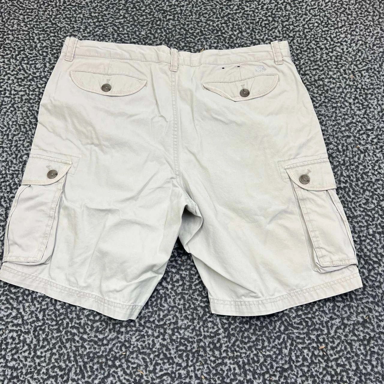 Banana Republic Banana Republic Cargo Shorts Men 38 Beige Pockets Outdoor Size US 38 / EU 54 - 2 Thumbnail