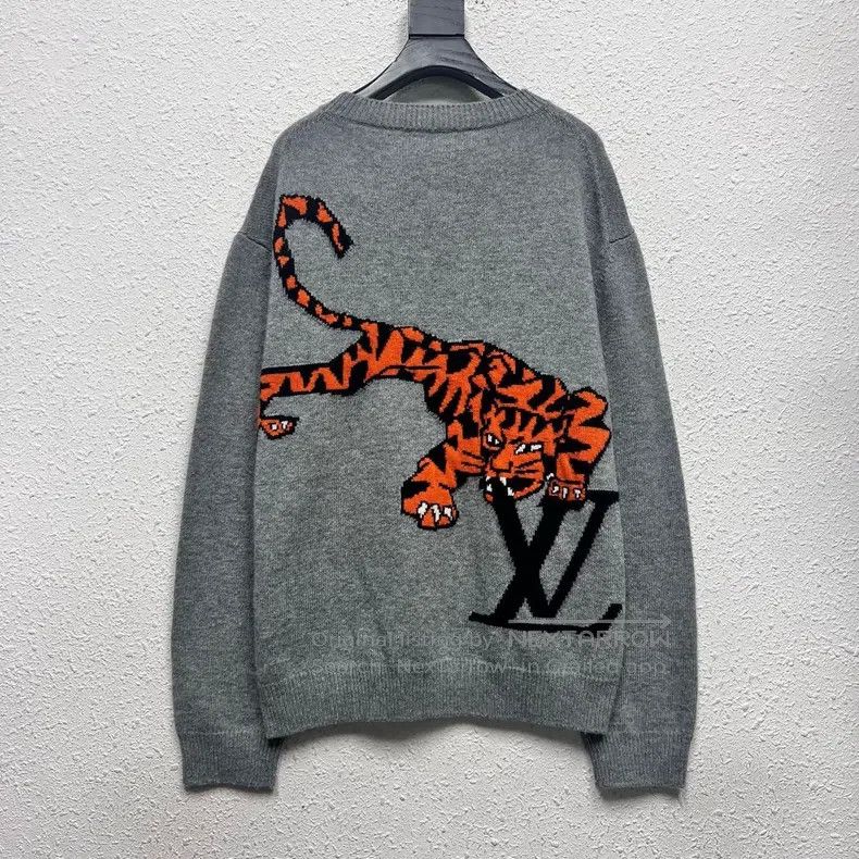 Louis Vuitton Louis Vuitton Mountain Tiger Cashmere Knitted LOGO Long-Sl Size US M / EU 48-50 / 2 - 2 Thumbnail