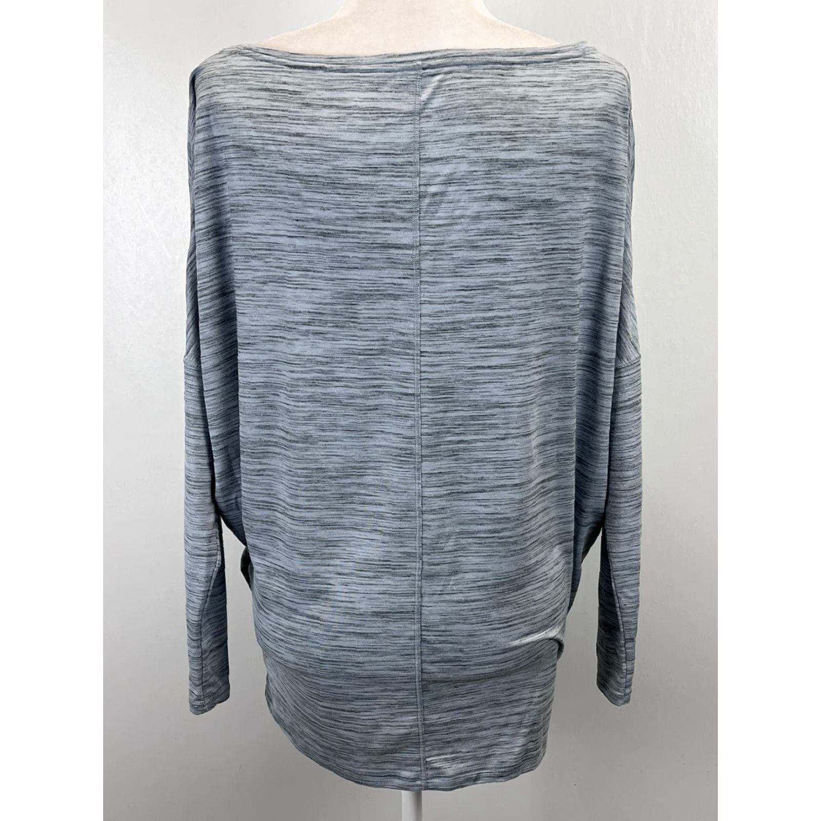 Athleta Athleta Shirt Women M Blue/Grey Essence Flow Tunic Oversized Activewear Womens Size M / US 6-8 / IT 42-44 - 3 Thumbnail