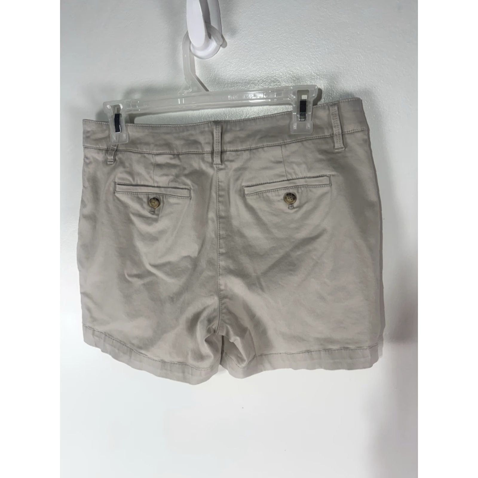 Tommy Bahama Tommy Bahama Chino Shorts Women's Size 6 Khaki Beige Cotton Lyocell Spandex Twill Pockets Zip Button 4.5in Inseam Casual Travel Workwear Size 28" / US 6 / IT 42 - 2 Thumbnail