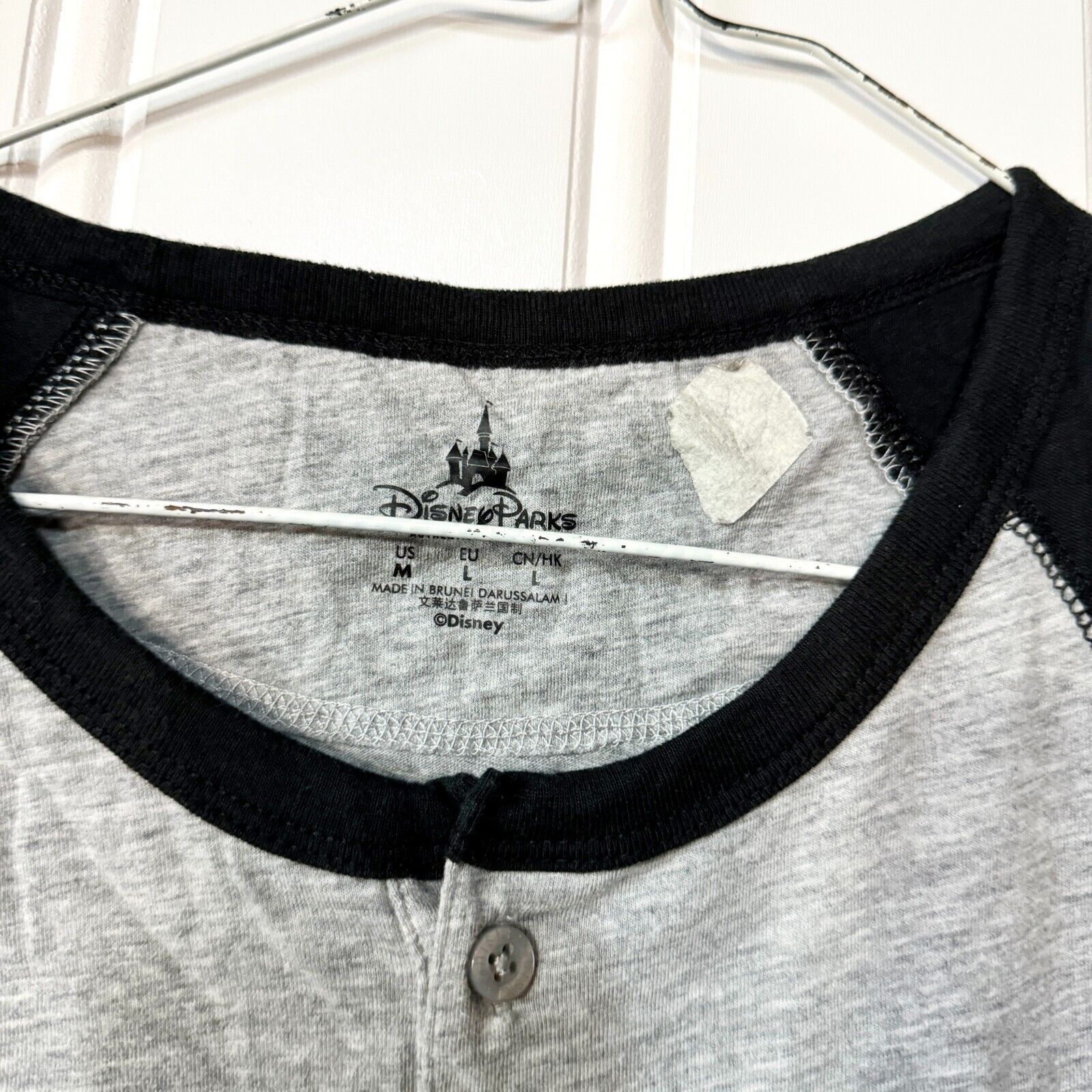 Disney Disney Parks Authentic Character 3/4 Sleeve Henley Sz Medium Size M / US 6-8 / IT 42-44 - 2 Thumbnail