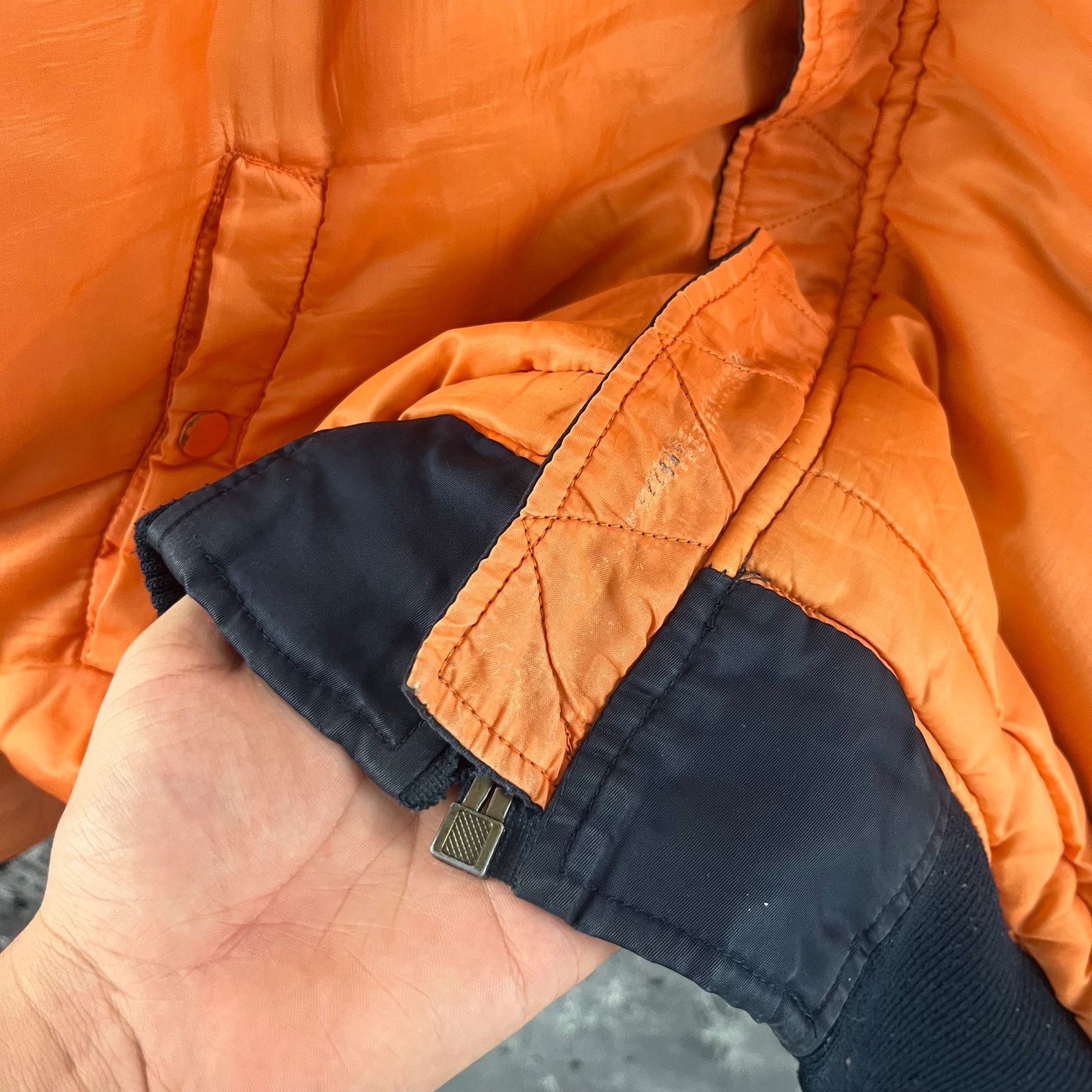 Vintage Vintage 80’s Reversible Military bomber Size US L / EU 52-54 / 3 - 5 Thumbnail