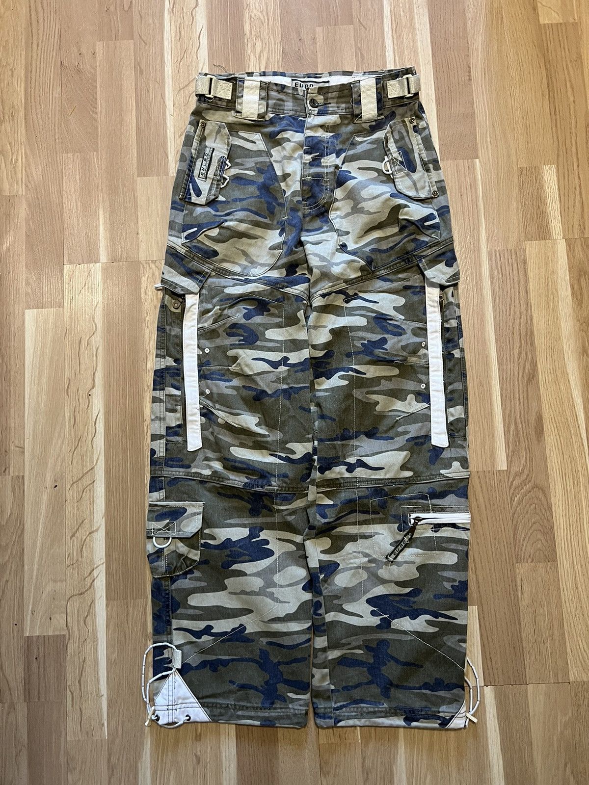 Japanese Brand × Vintage Crazy Vintage Y2K/2000s Baggy Military Camo Skater Cargo Size US 30 / EU 46 - 2 Thumbnail