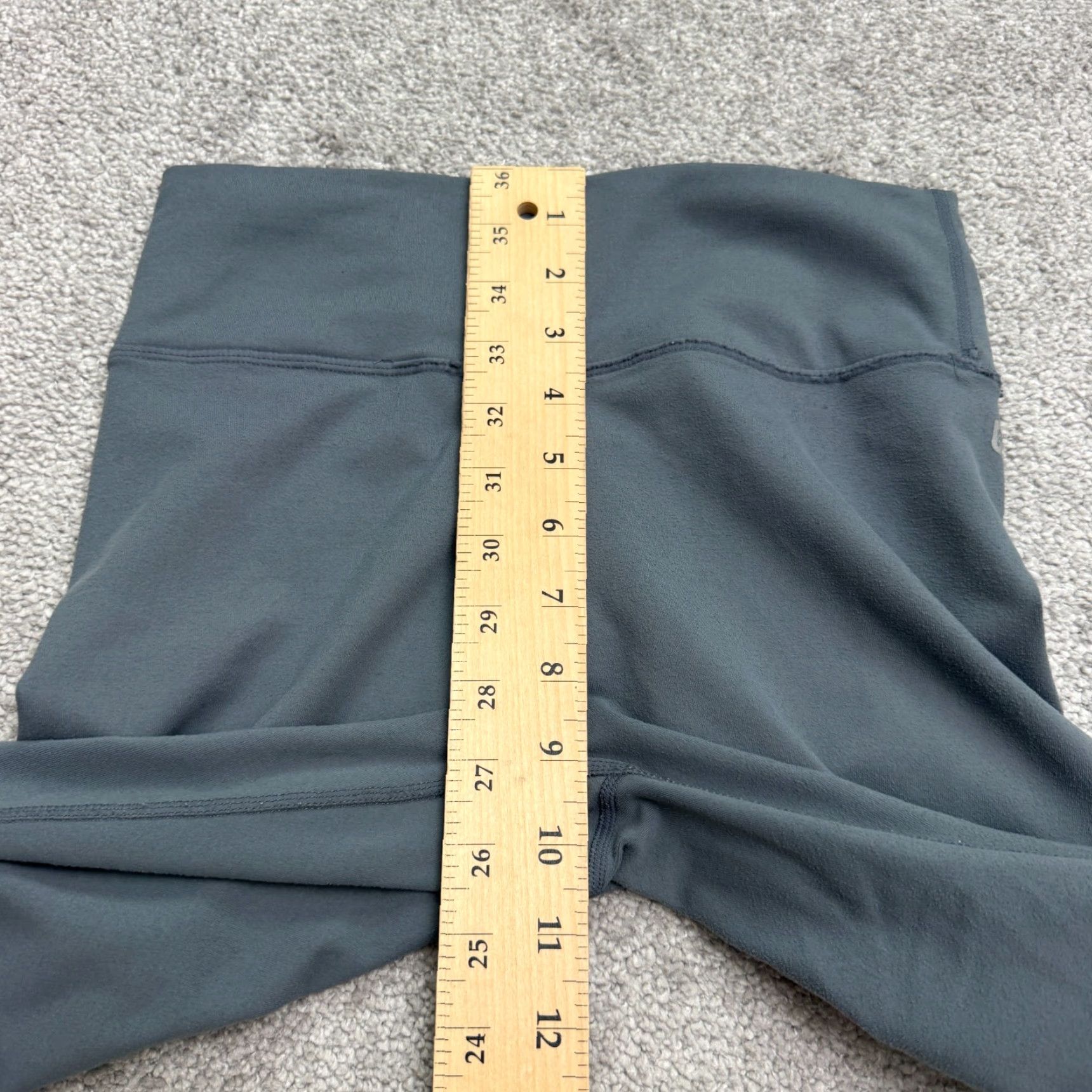 Fabletics VINTAGE None Fabletics Compression Cropped Leggings Womens Small Blue Activewear Leggings Small Blue Athleisure Yoga Women Size 28" / US 6 / IT 42 - 7 Thumbnail