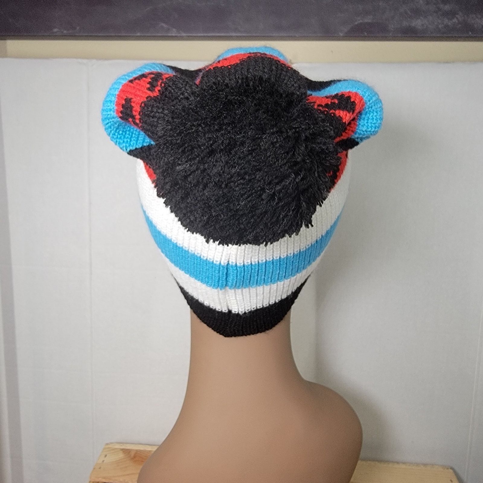 Marvel Comics Marvel Knit Captain America Beanie w/ Single Pom Pom - OSFM Size ONE SIZE - 5 Thumbnail