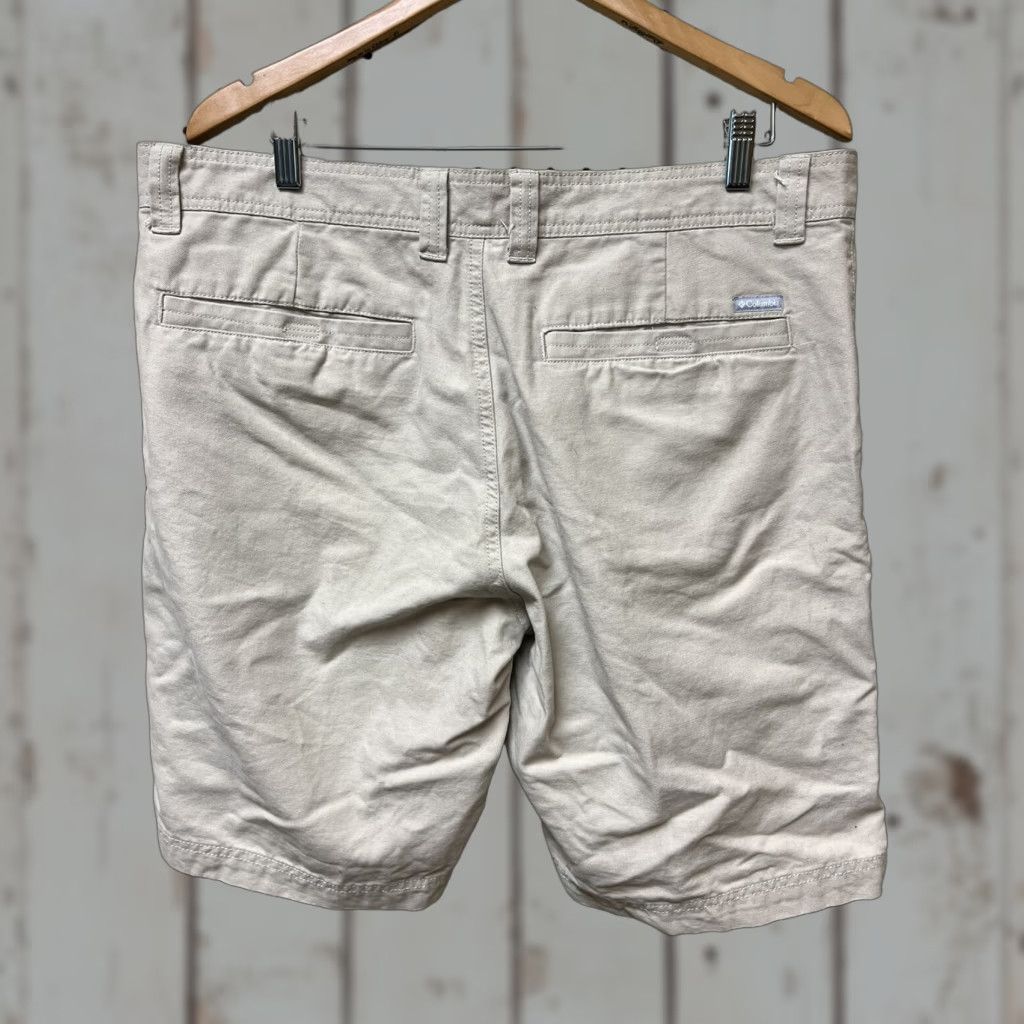 Vintage Columbia Shorts Mens 38 Outdoor Active Hiking Tan Khaki Heavyweight Premium Size US 38 / EU 54 - 1 Thumbnail