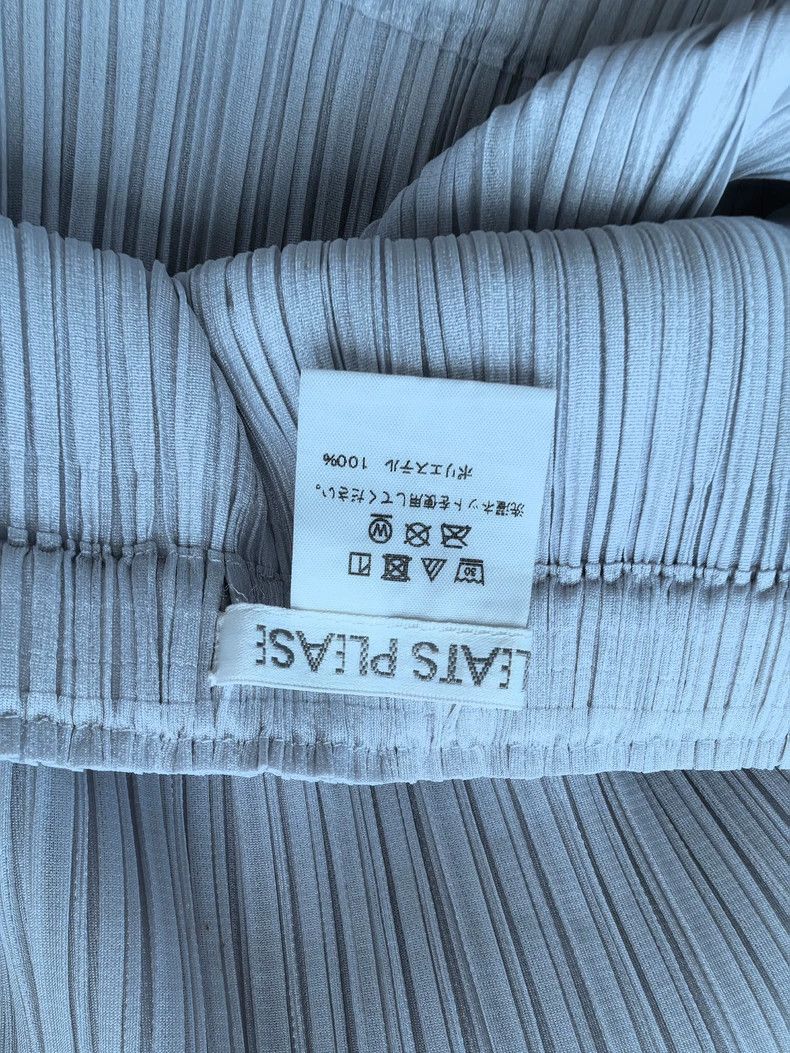 Issey Miyake Issey Miyake size:3 Light grey pleated skirt Size 31" - 3 Thumbnail
