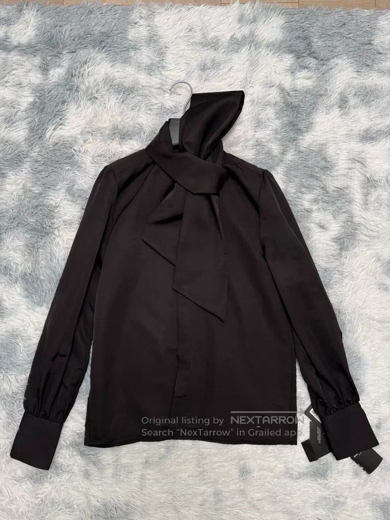 Saint Laurent Paris Saint Laurent Paris size 37 Wool Bow Shirt Size US M / EU 48-50 / 2 - 1 Thumbnail