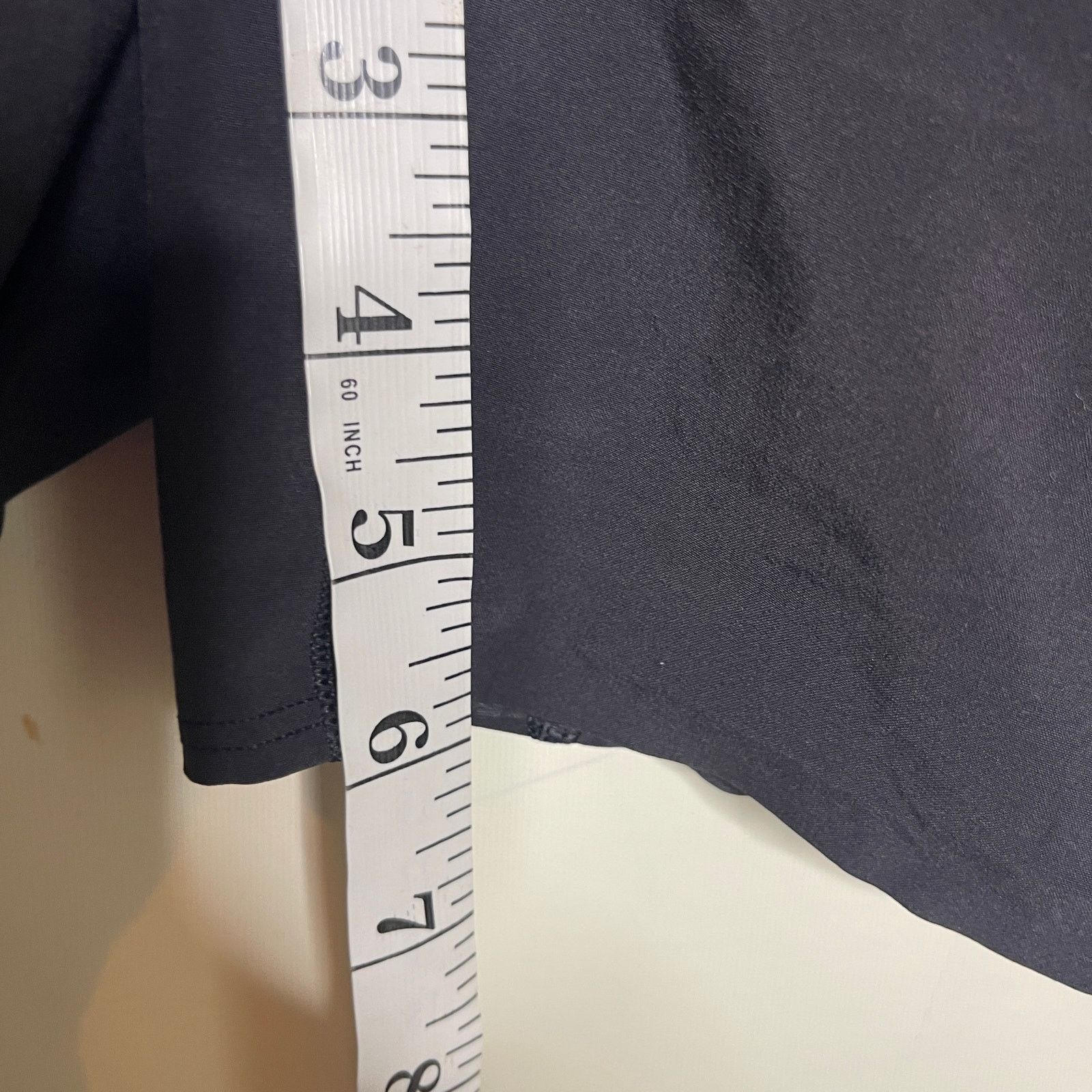 Lululemon Lululemon men black lined 6” athletic shorts sz S Size US 32 / EU 48 - 4 Thumbnail