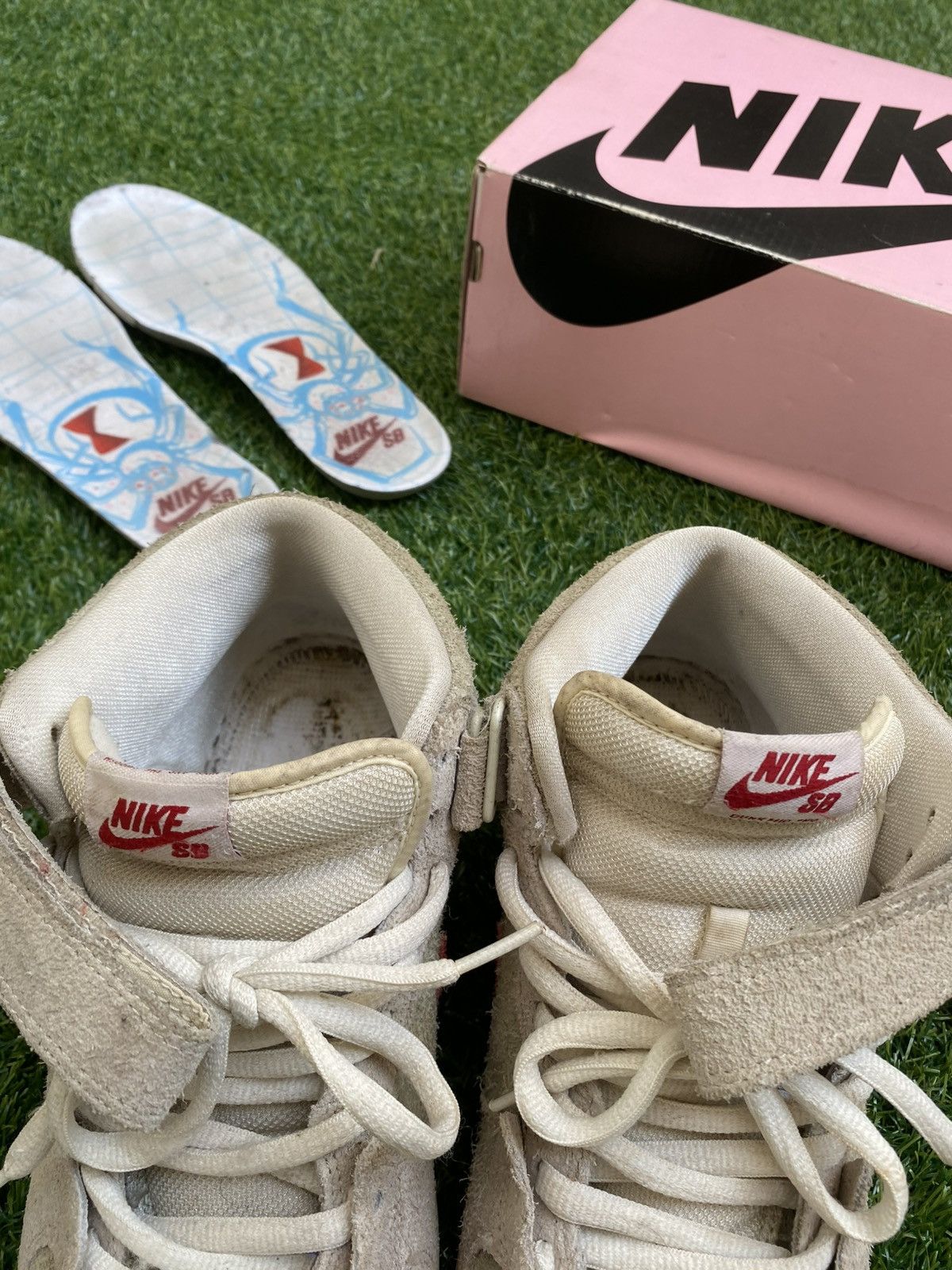 Nike Dunk SB mid White Widow Size US 9.5 / EU 42-43 - 10 Thumbnail