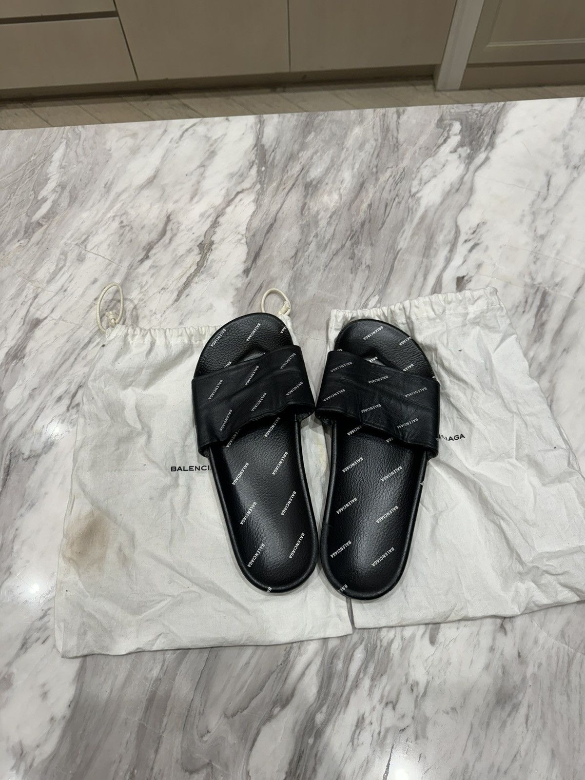 Balenciaga Balenciaga Leather Monogram sliders Size US 10 / EU 43 - 3 Thumbnail