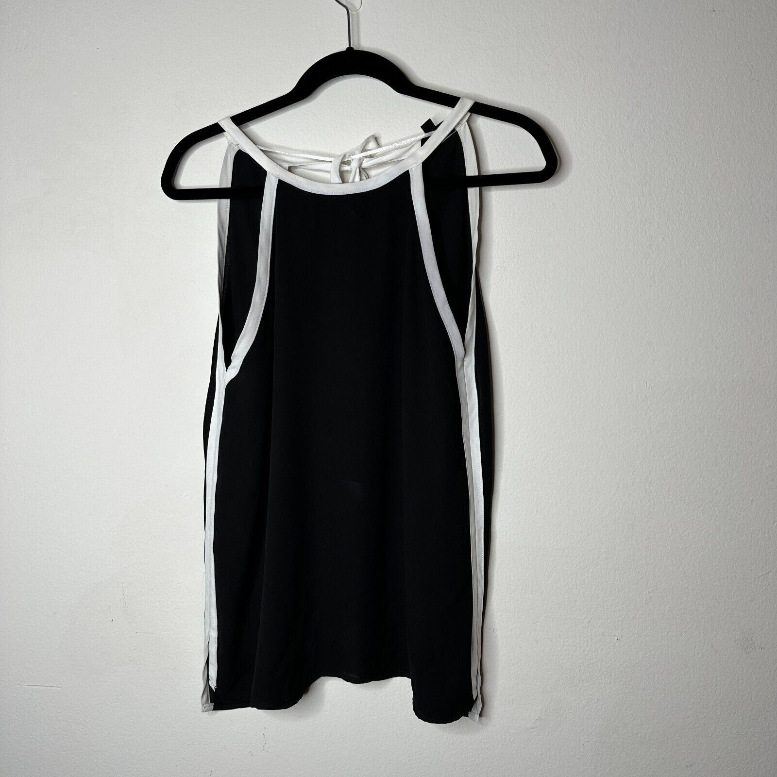 Other FATE Black & White Lined Stripe Tie Side Back Halter Top S Size S / US 4 / IT 40 - 2 Thumbnail