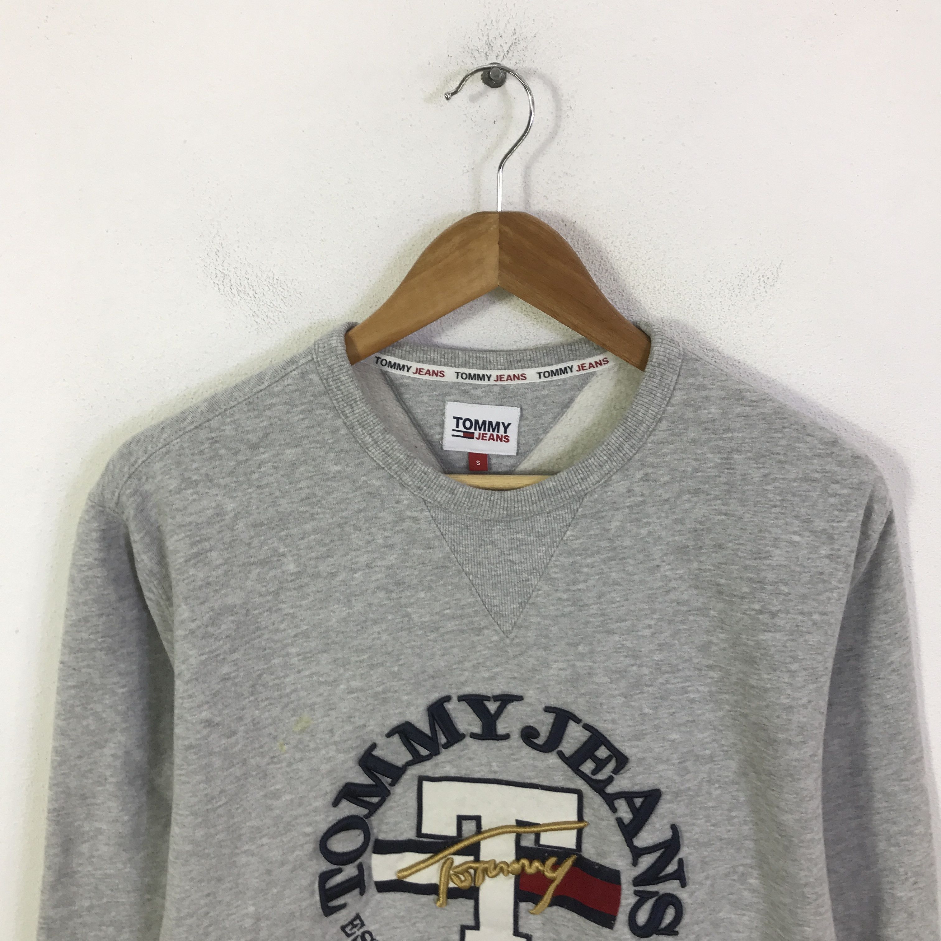 Tommy Hilfiger tommy jeans big logo sweatshirt K119B10 Size US S / EU 44-46 / 1 - 2 Thumbnail