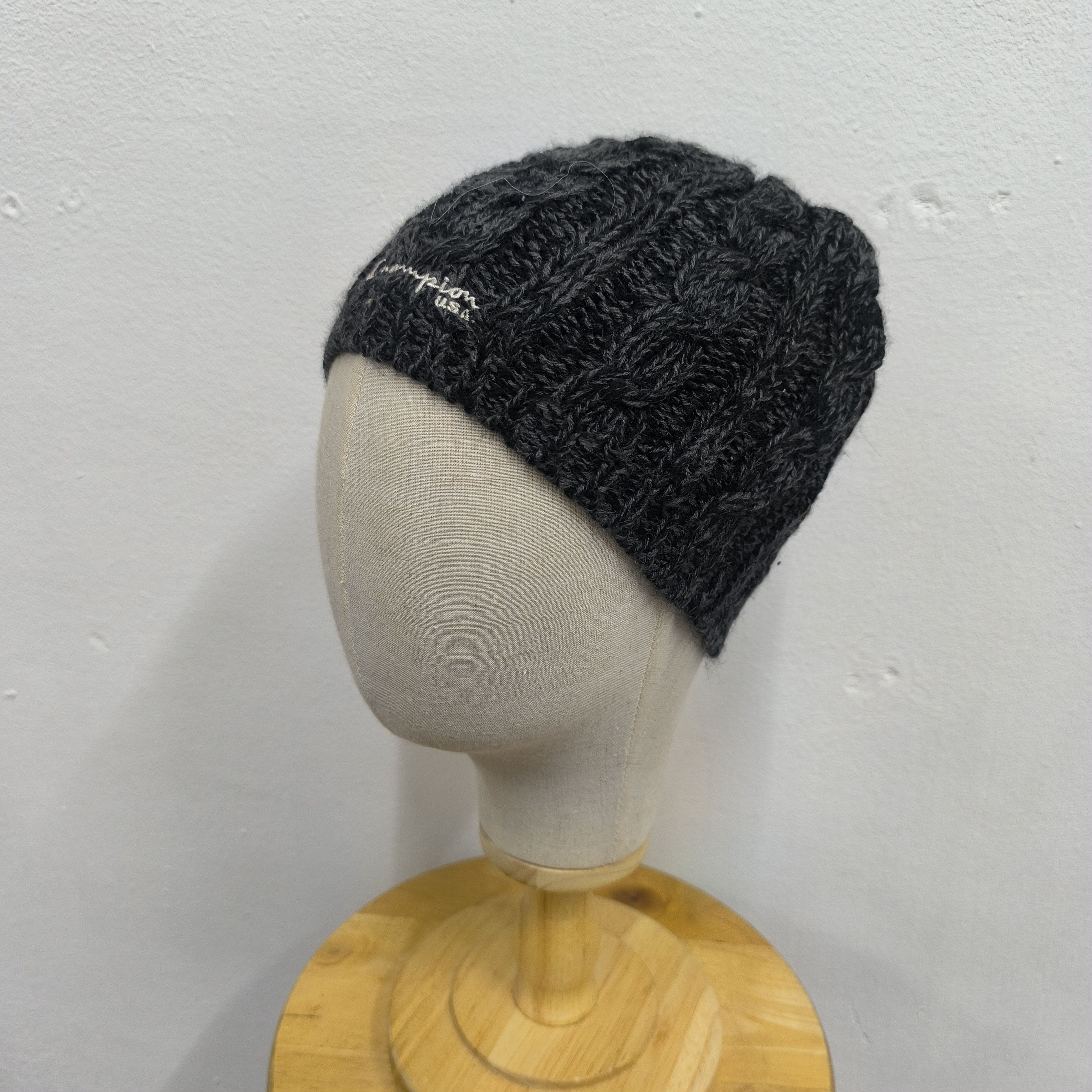 Champion ✨Vintage champion spellout pull on beanie hat Size ONE SIZE - 2 Thumbnail