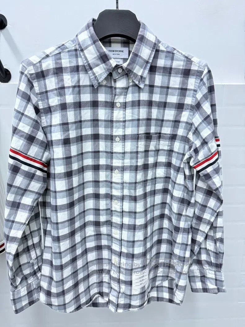 Thom Browne Thom Browne Double-breasted plaid shirt Size US M / EU 48-50 / 2 - 2 Thumbnail