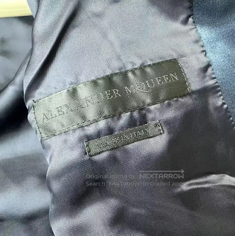 Alexander McQueen Alexander McQueen Navy Silk Bomber Jacket for Men . Size US M / EU 48-50 / 2 - 4 Thumbnail