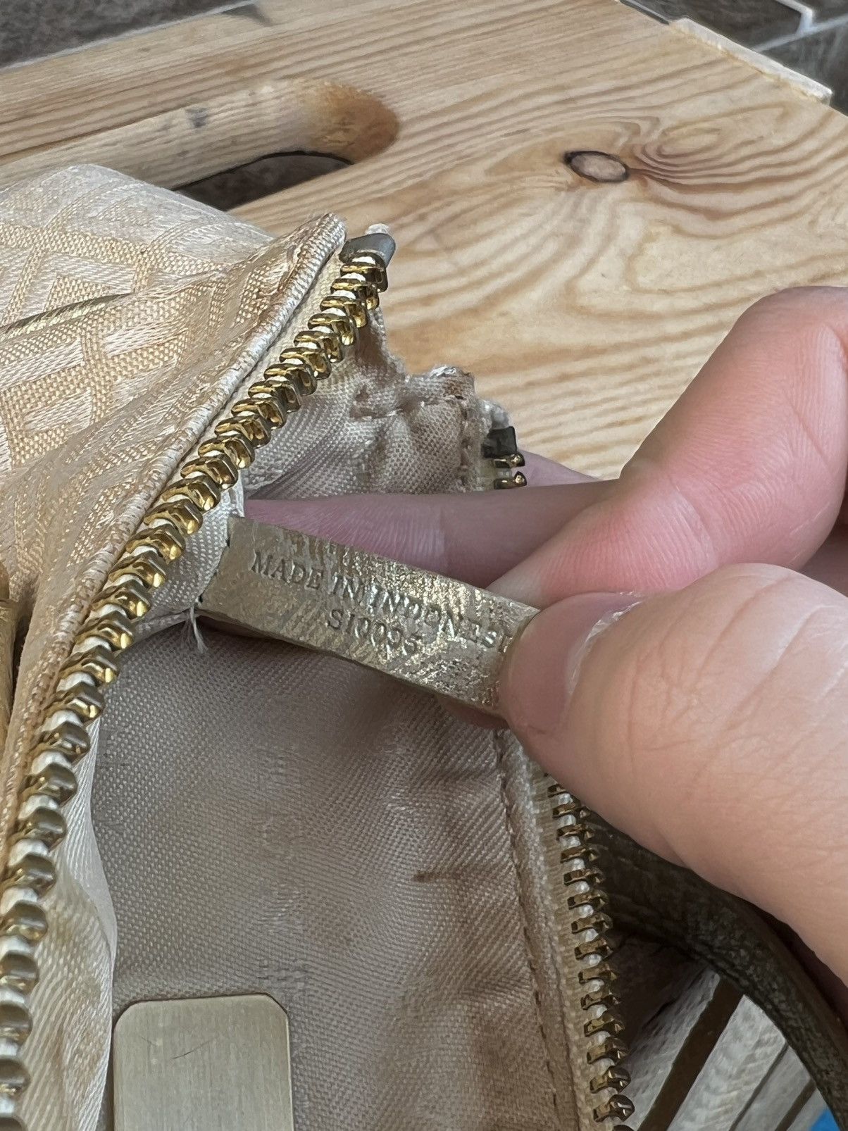 Givenchy Givenchy Cloth Gold Beige Pattern Mini Handbag Size ONE SIZE - 13 Thumbnail