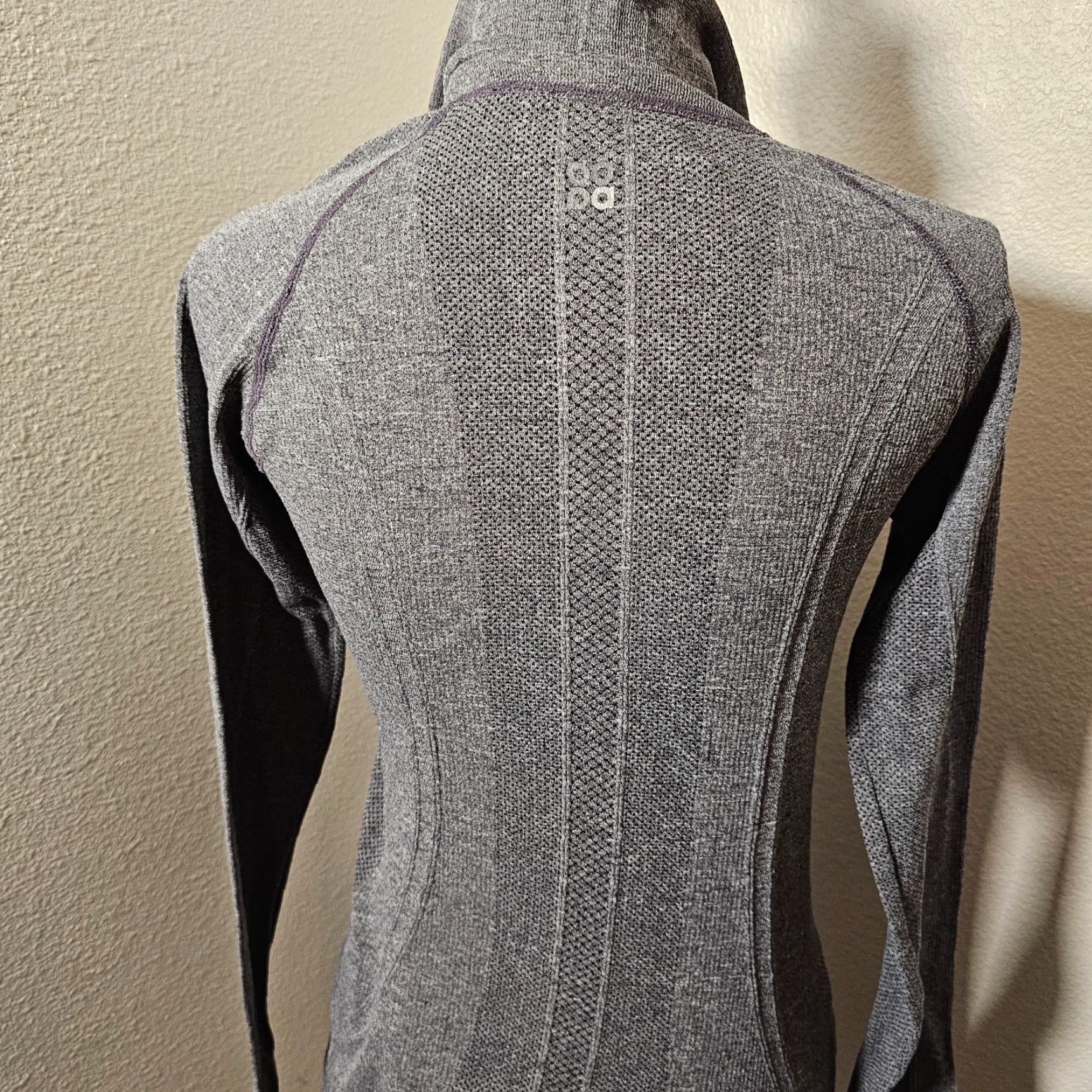 Vintage WOMEN'S Actra Athletic 1/4 Zip Sweater Gray Rayon Nylon Long Sleeve Activewear Regular Size ONE SIZE - 5 Thumbnail