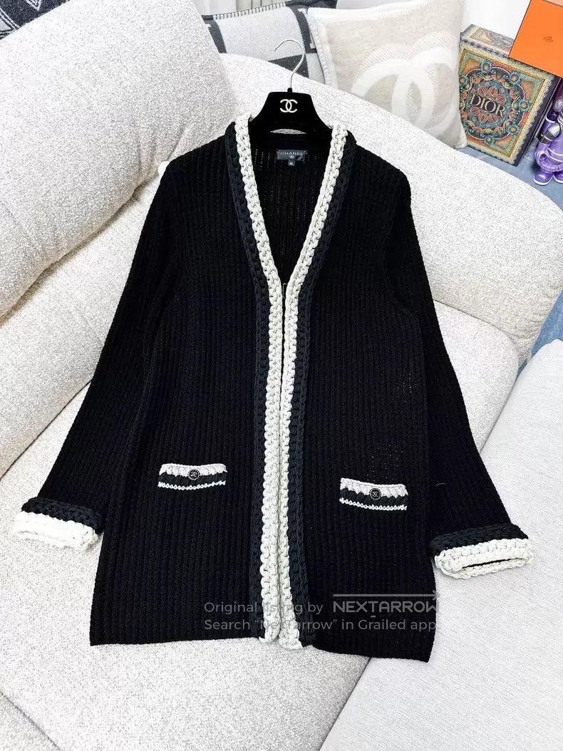 Chanel Chanel Long-sleeved medium-length knitted cardigan with wh Size XS / US 0-2 / IT 36-38 - 1 Thumbnail