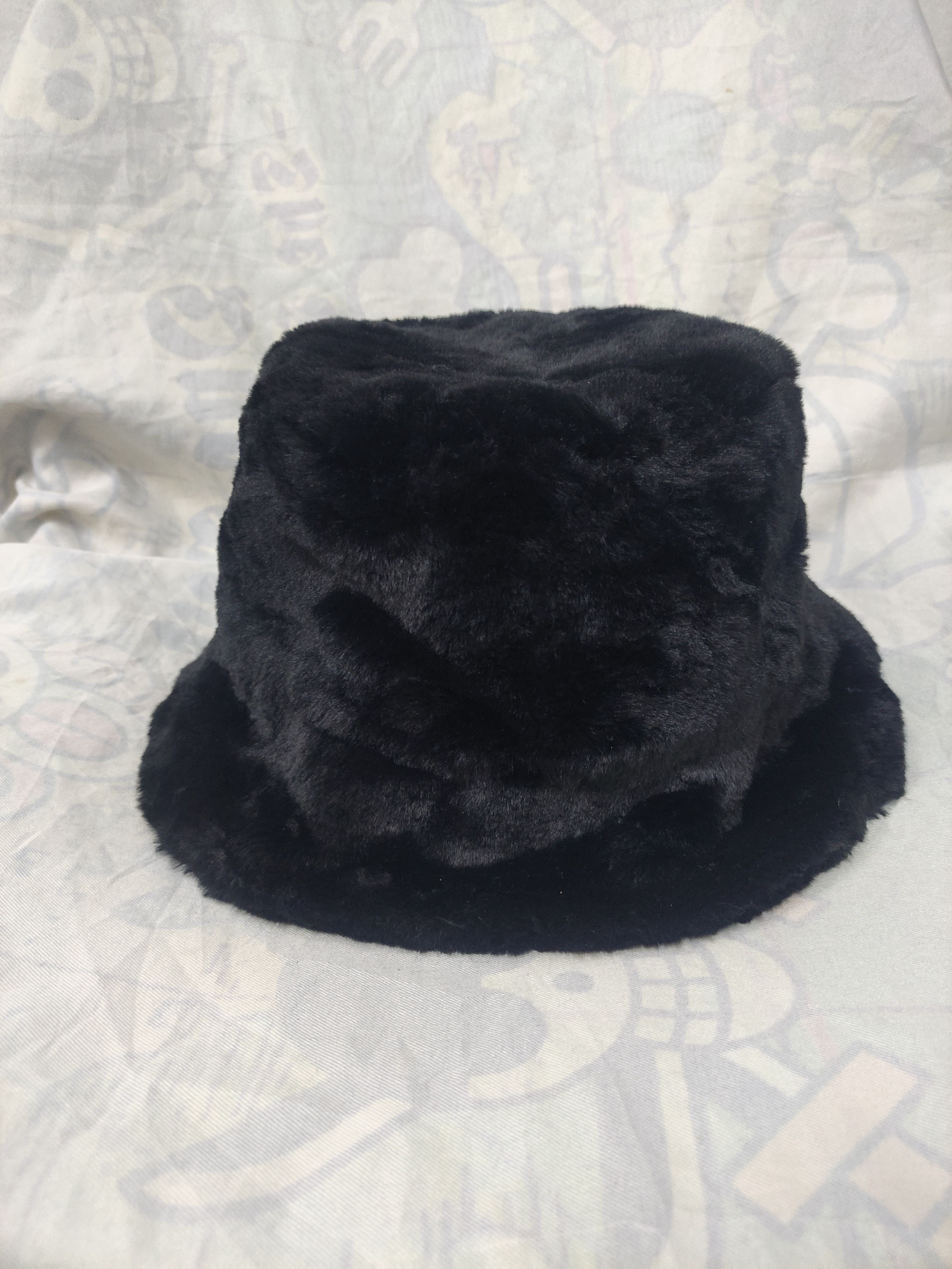 GU GU FUR BUCKET HAT Size ONE SIZE - 1 Thumbnail