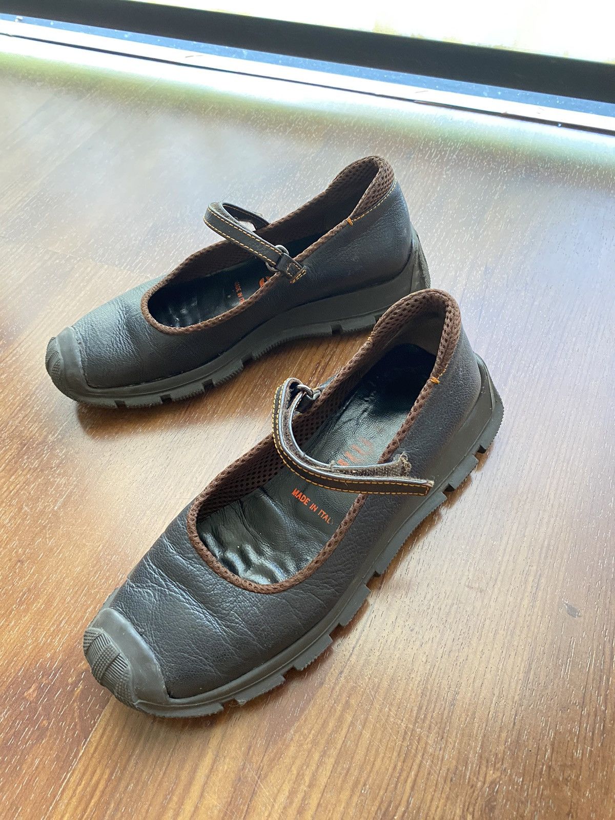 Miu Miu Miu Miu black/brown mary jane shoes. Size US 6 / IT 36 - 9 Thumbnail