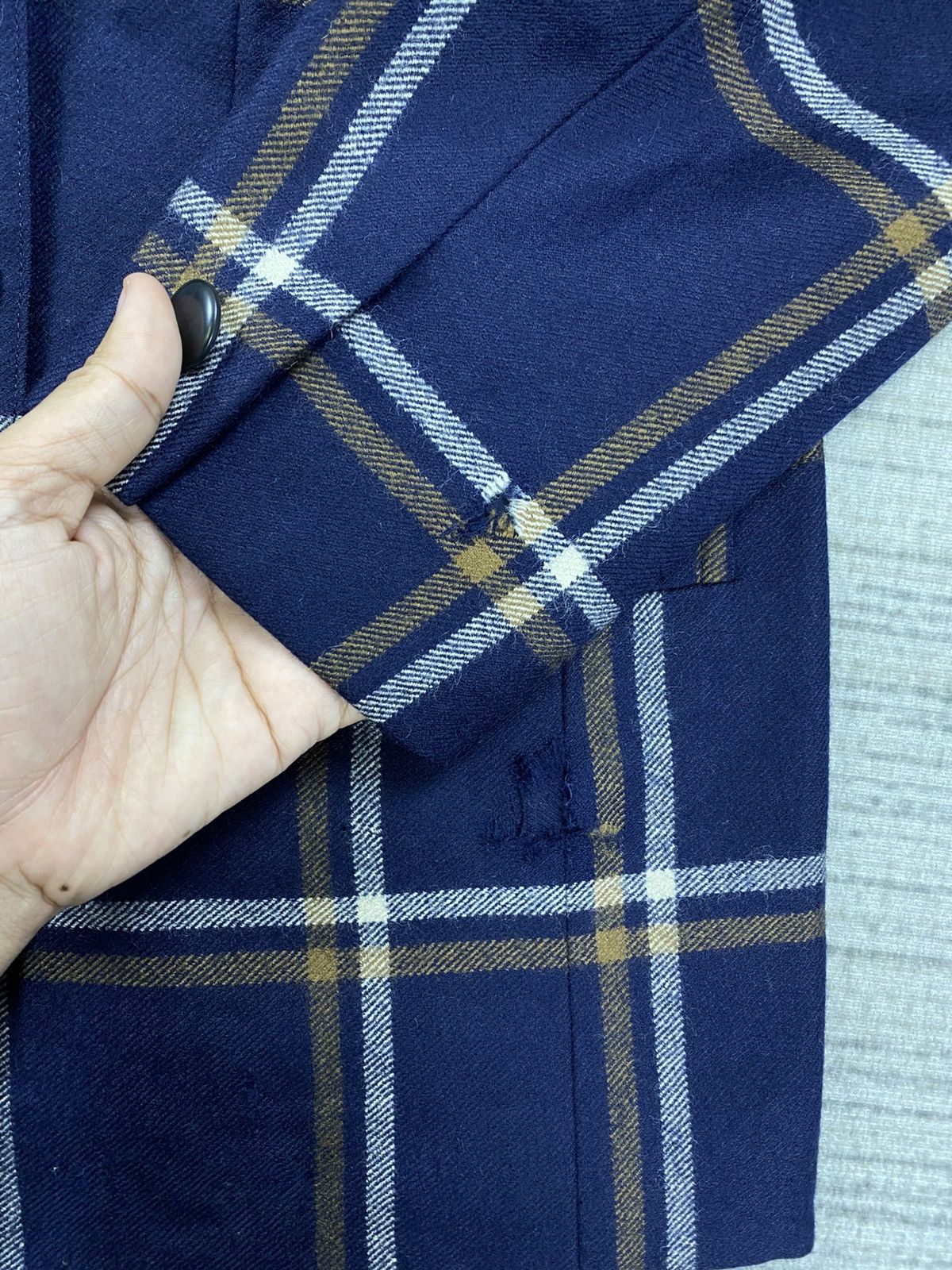 Aquascutum Vintage Aquascutum Navy Blue Plaid Coat Jacket Size M / US 6-8 / IT 42-44 - 10 Thumbnail