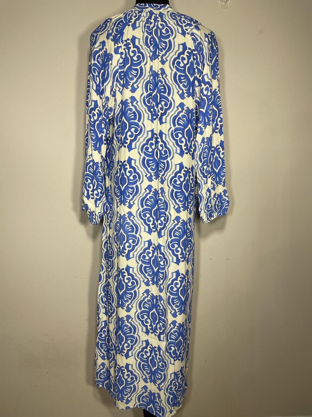 Zara Zara Blue & White Printed Midi Dress Sz S Coastal Grandma Size S / US 4 / IT 40 - 4 Thumbnail