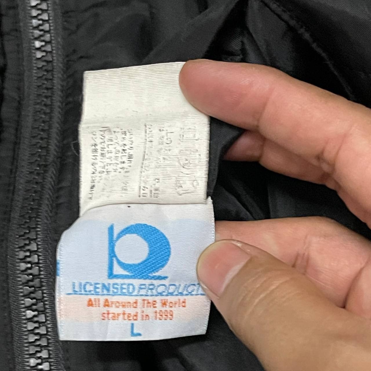 Japanese Brand Vintage 76 Lubricant Racing Oil Puffer Jacket Reversible Size US L / EU 52-54 / 3 - 23 Thumbnail
