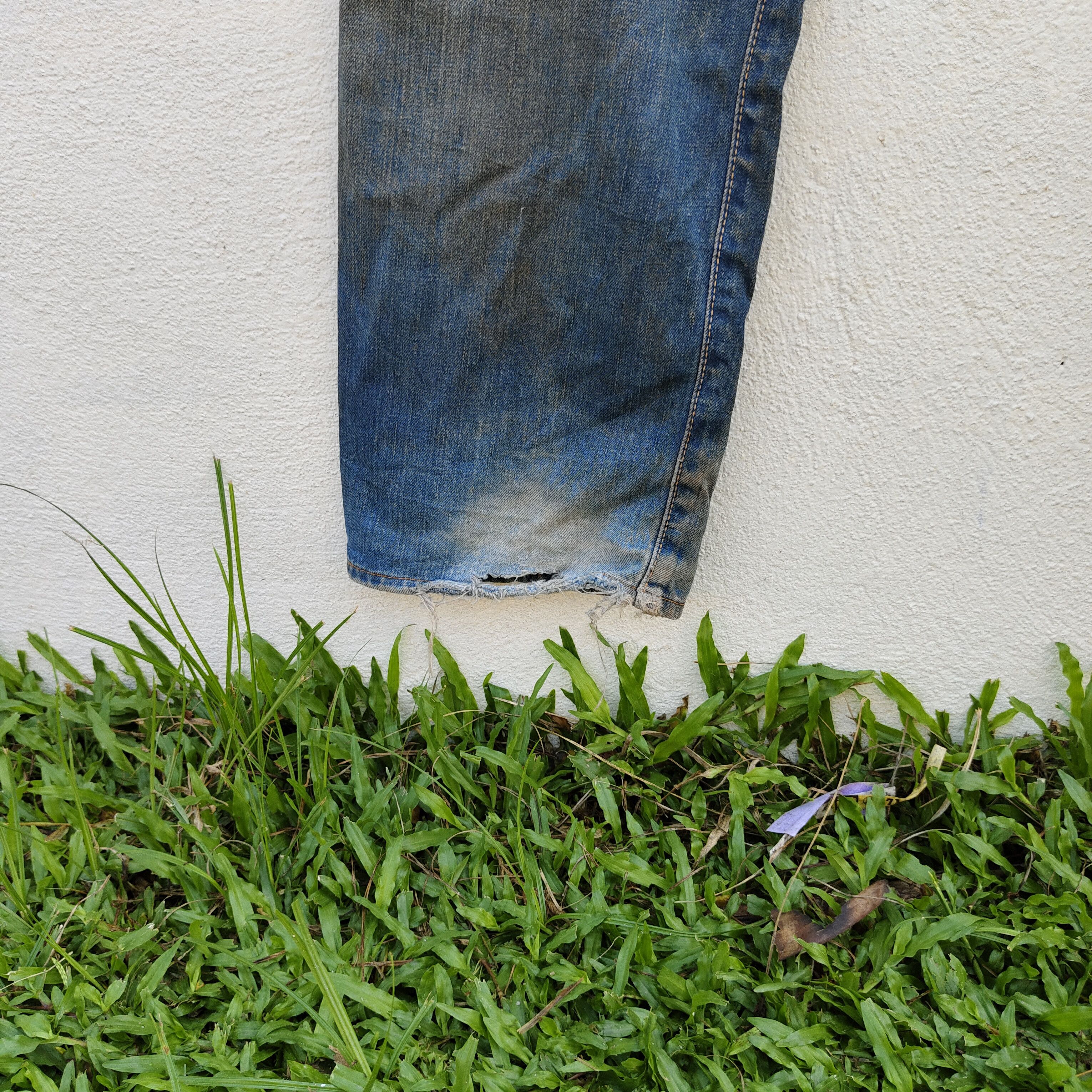 Lee Vintage 90s Lee Cowboy Selvedge Destroyed Jean Size US 30 / EU 46 - 9 Thumbnail