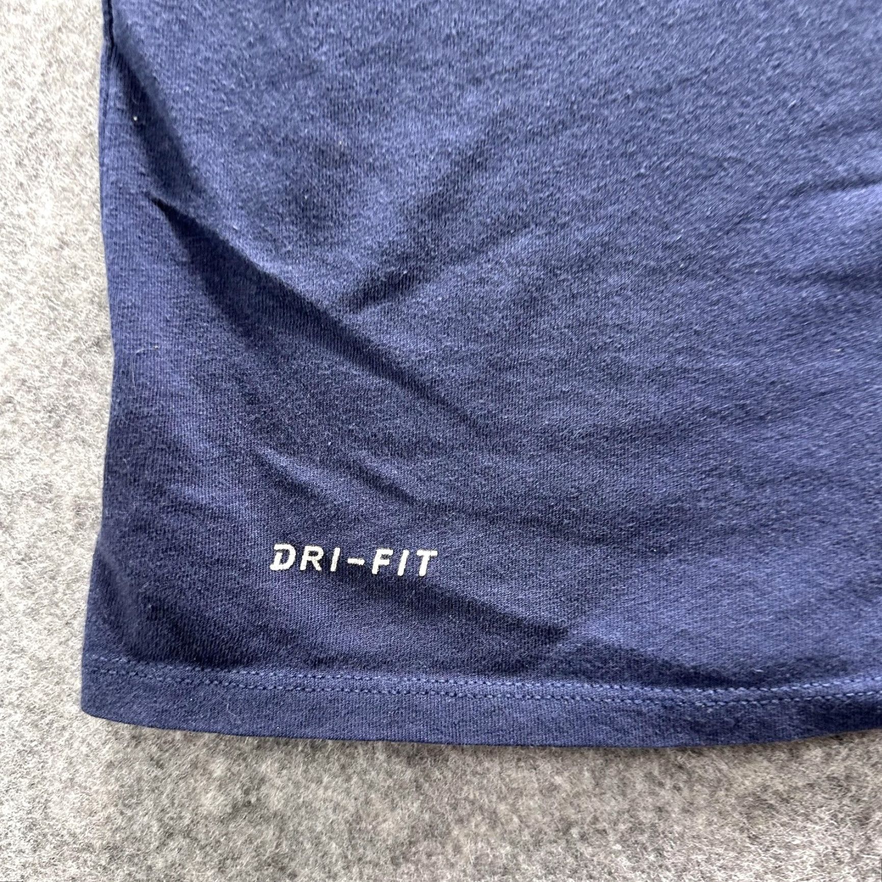 Nike Nike Shirt Mens Medium Blue Patriots NFL Graphic Tee Dri-Fit Tagless Crew Neck Short Sleeve Nike Swoosh Logo 12 Size US M / EU 48-50 / 2 - 3 Thumbnail