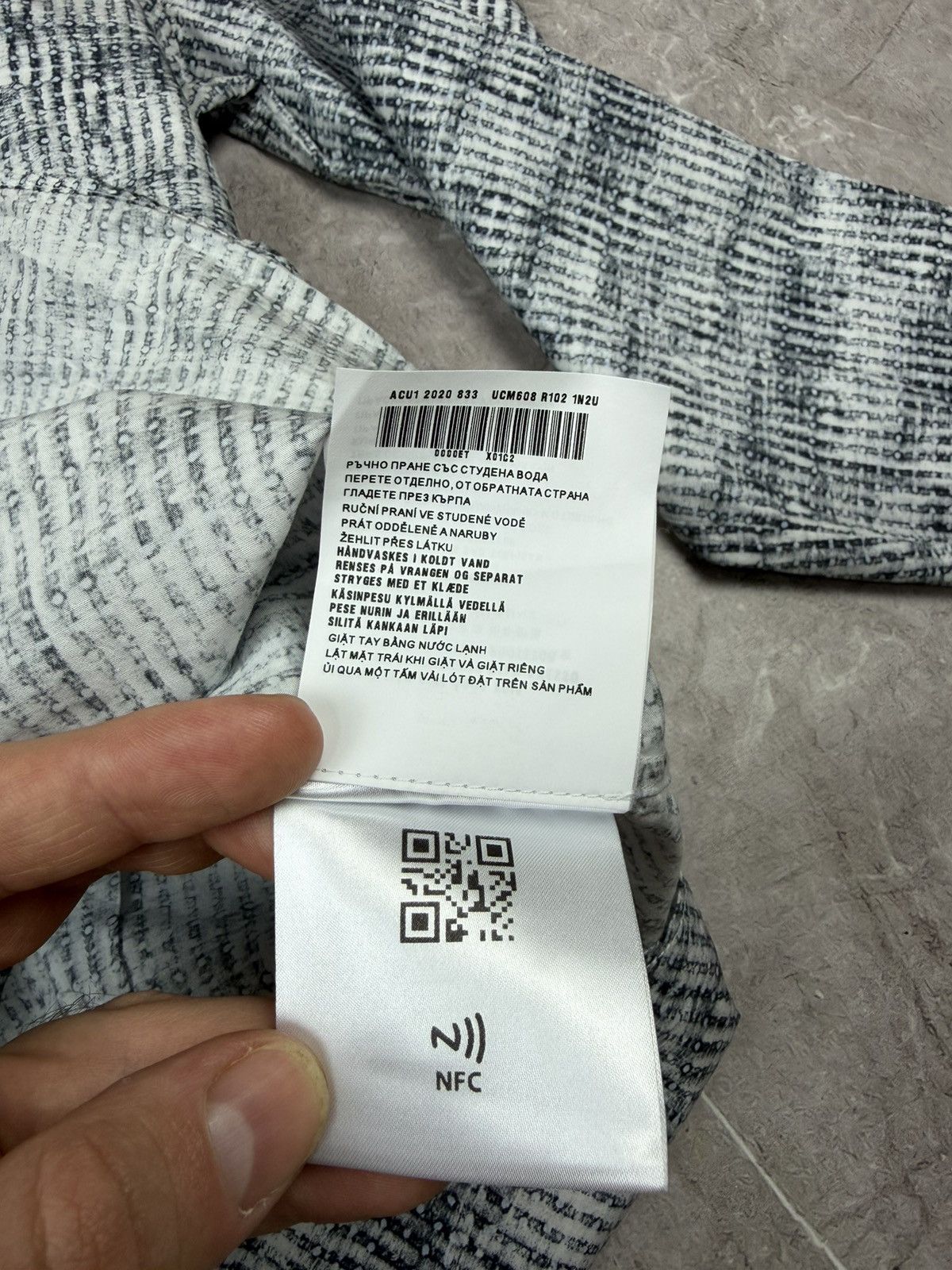 Prada Prada 2020 Abstract Micro-Dot Printed Shirt Size US M / EU 48-50 / 2 - 11 Thumbnail