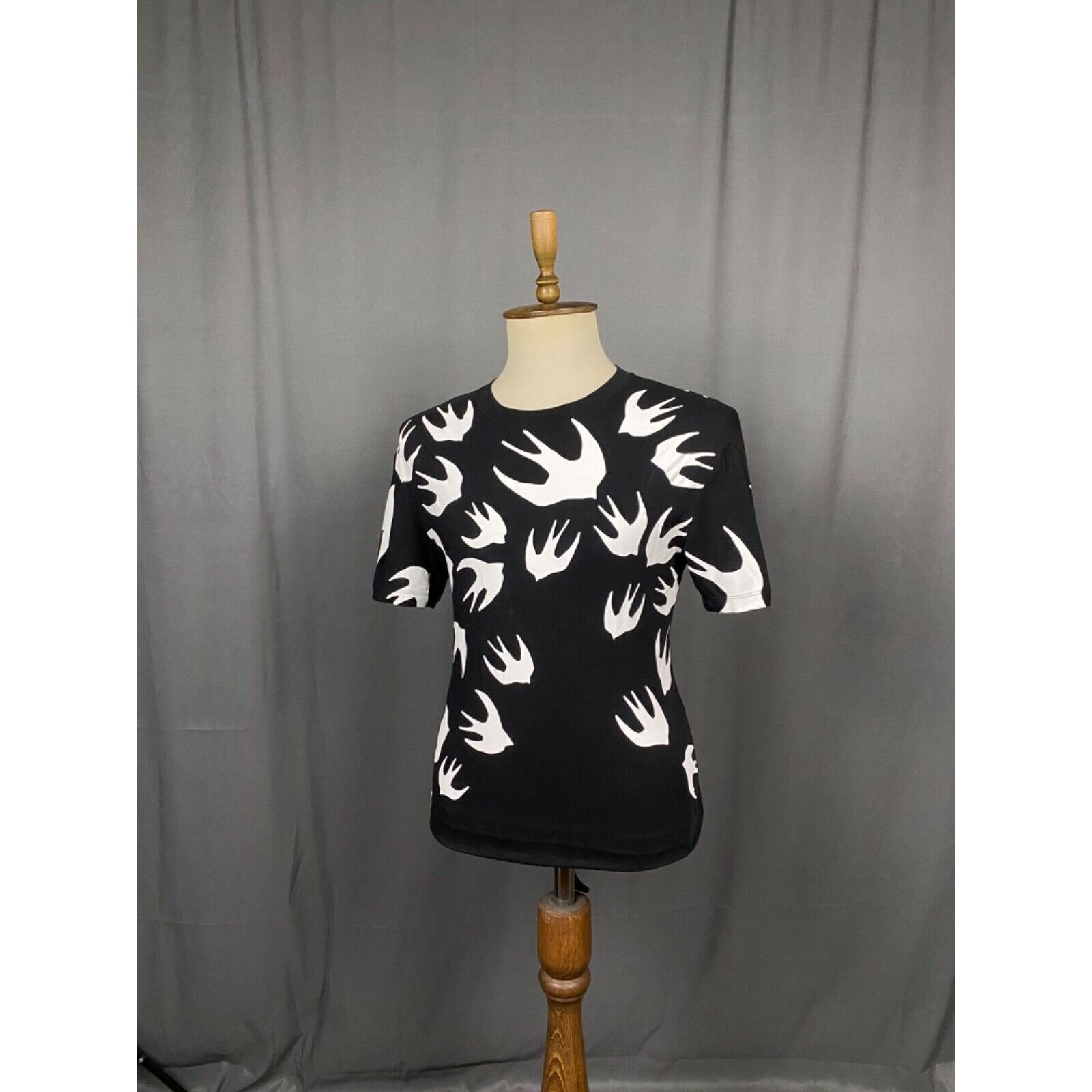 Alexander McQueen Alexander McQueen McQ Signature Swallow Men's Black T-Shirt Size US S / EU 44-46 / 1 - 4 Thumbnail