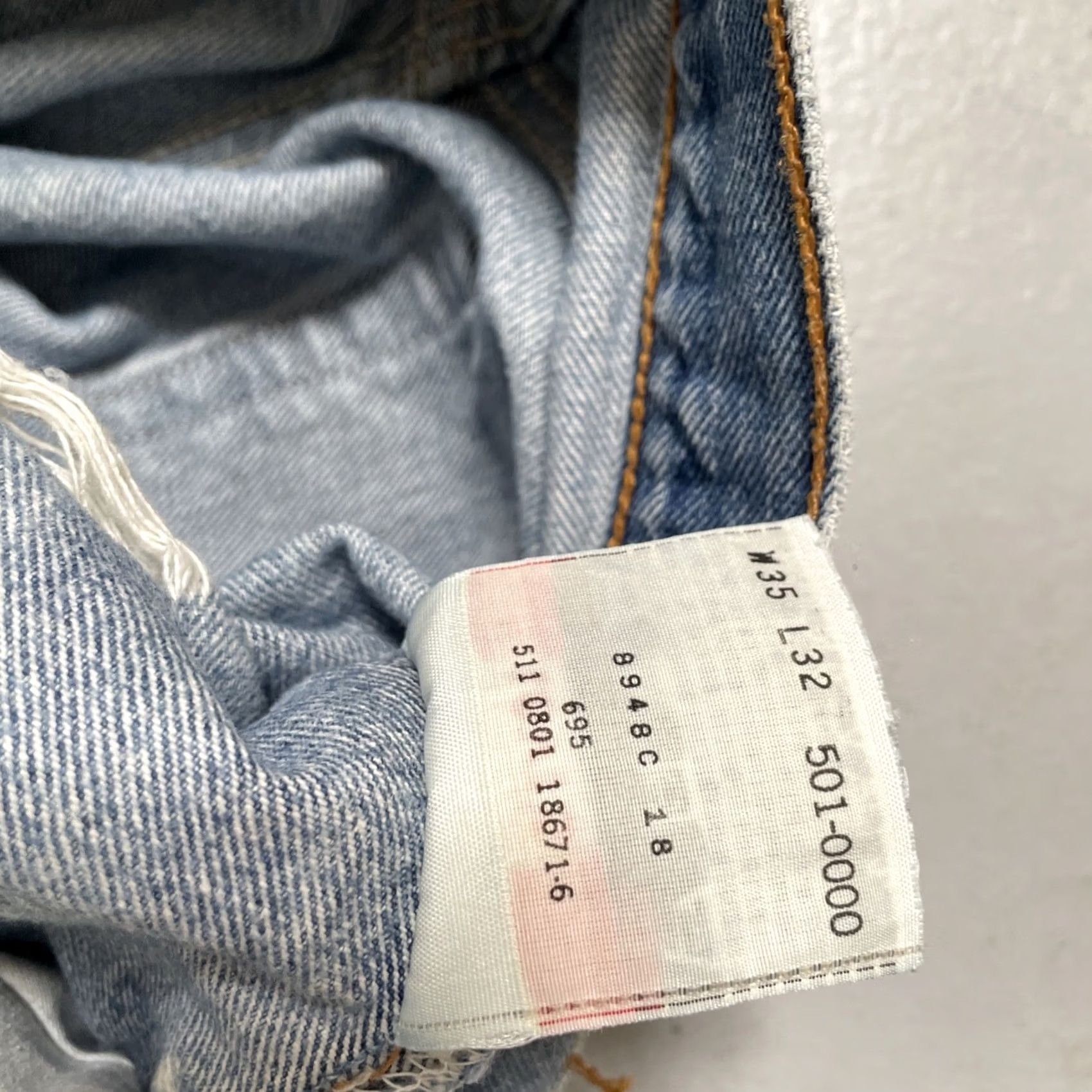 Levi's VINTAGE Levi’s 501 XX Denim Jeans Light Wash 35x32 Regular Mens Distressed 90s USA Heritage Skater Size US 35 - 7 Thumbnail