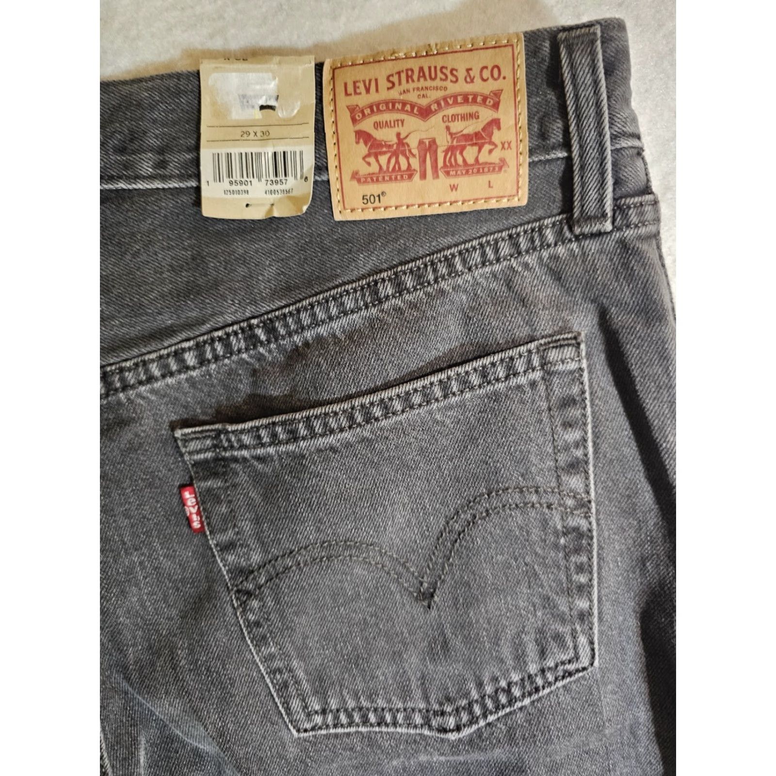 Levi's NWTs Levi's 501 Original Button Fly Jeans Black High Rise Fitted Through Hip & Thigh Womens 29x30 Slim Denim Cotton Dark Size 29" - 7 Thumbnail