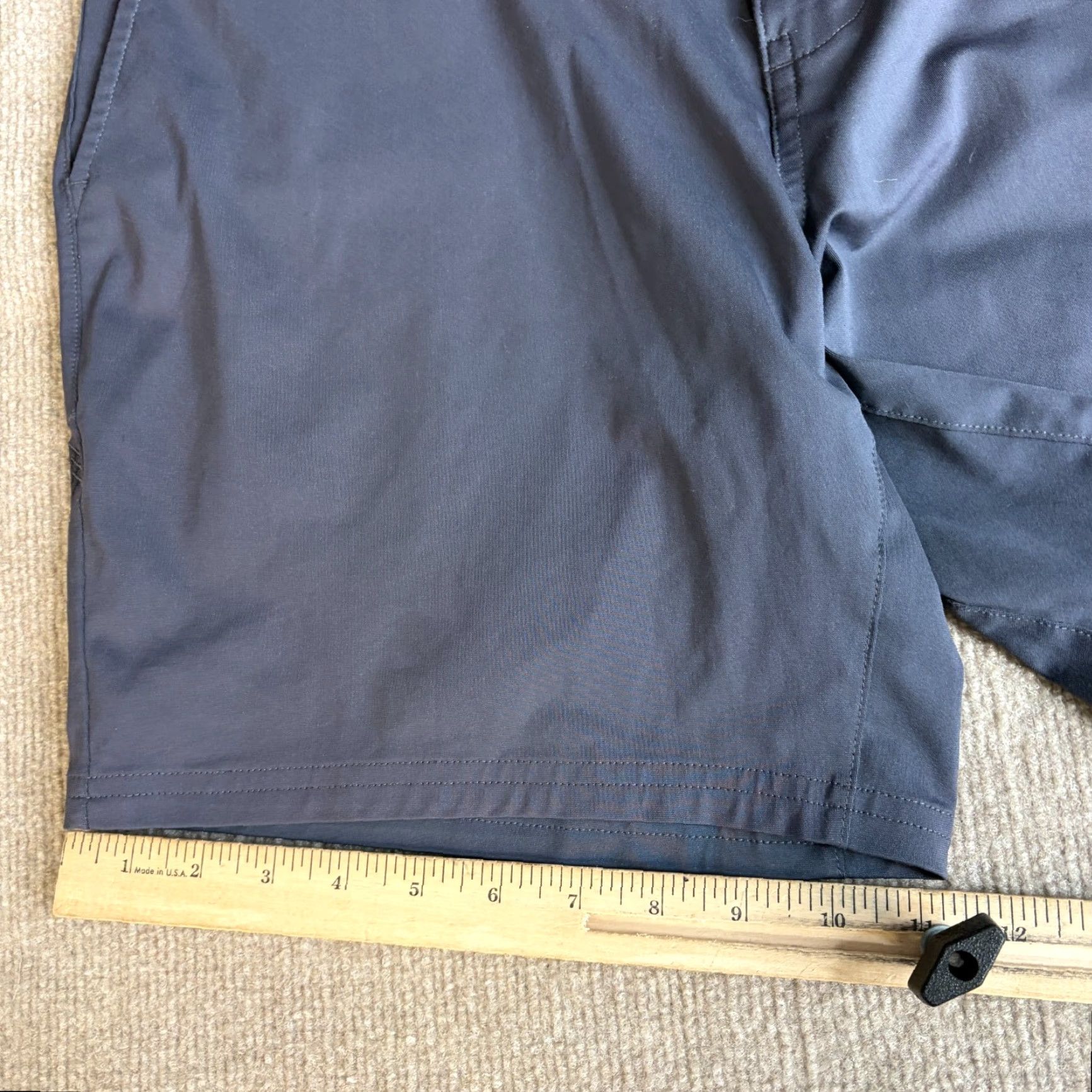 Rhone Rhone Shorts 33 Blue Solid Chino 7" Commuter Shirt? Size US 33 - 4 Thumbnail