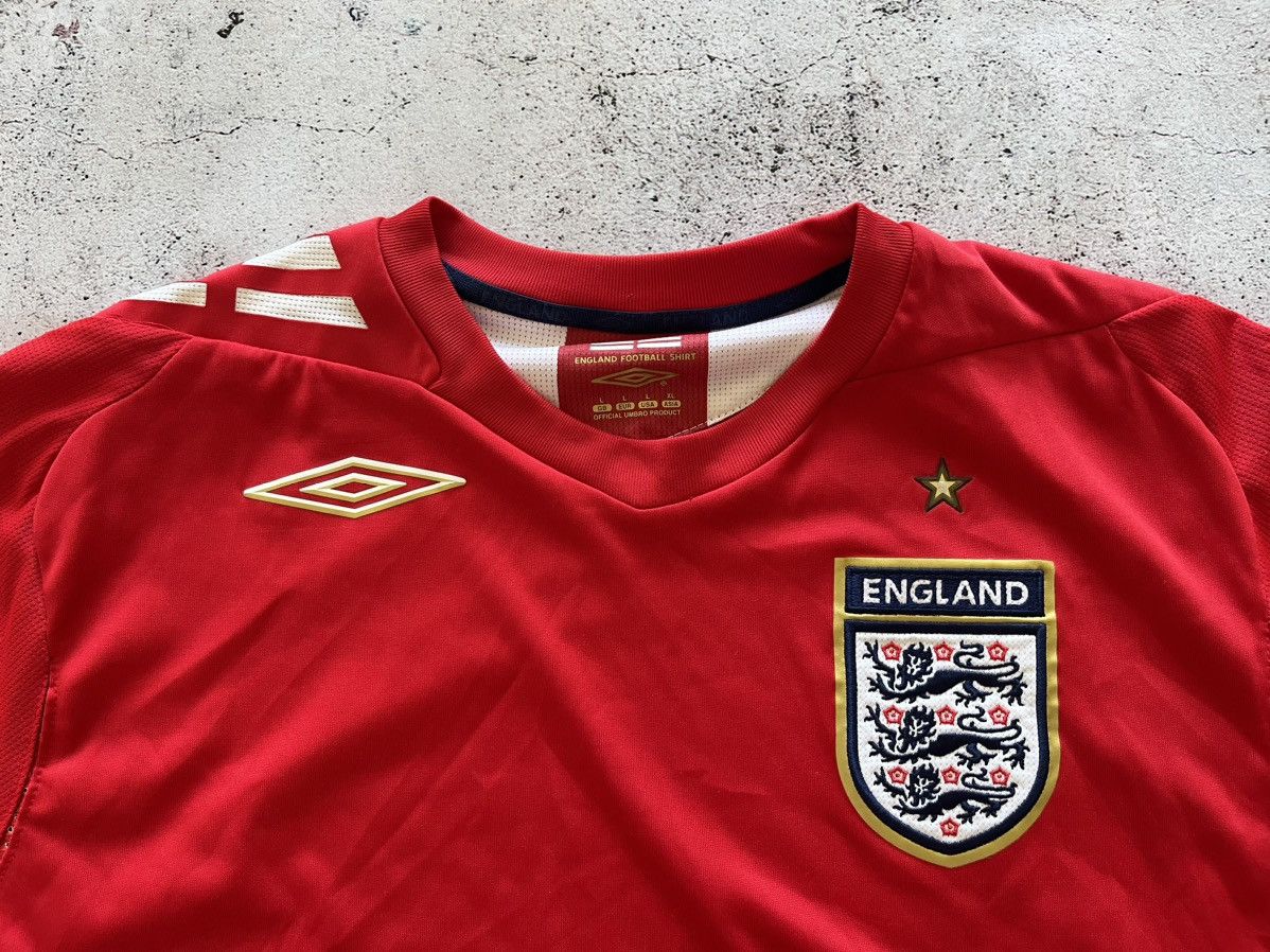 Umbro ENGLAND 2004 2005 AWAY FOOTBALL SHIRT SOCCER JERSEY UMBRO,L Size US L / EU 52-54 / 3 - 3 Thumbnail