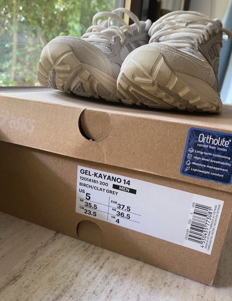 Asics Asics Gel-Kayano 14 in Birch/Clay Grey Size US 7.5 / IT 37.5 - 5 Thumbnail