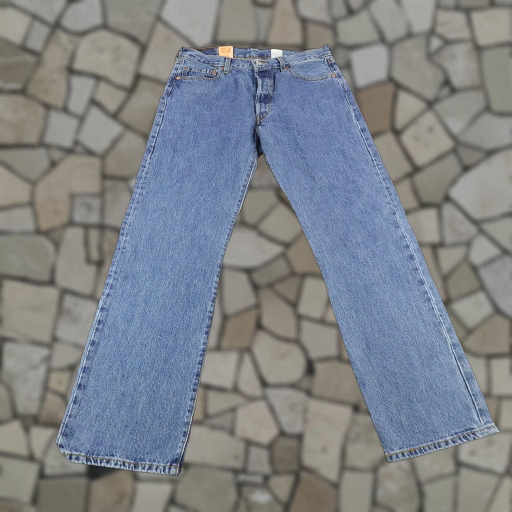 Levi's VINTAGE Levi's Jeans Mens 36x32 Straight Fit Cotton Denim Blue 501 Y2K Deadstock Size US 34 / EU 50 - 1 Thumbnail