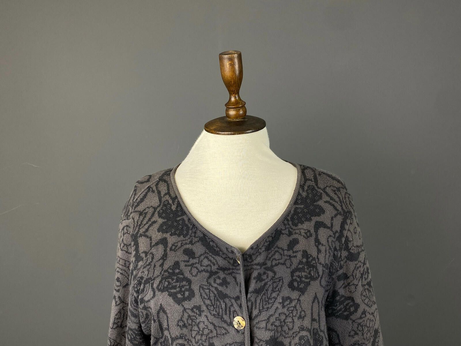 Designer Deerberg by Oska Gray Floral Pattern Cardigan Sweater Size M Size M / US 6-8 / IT 42-44 - 2 Thumbnail