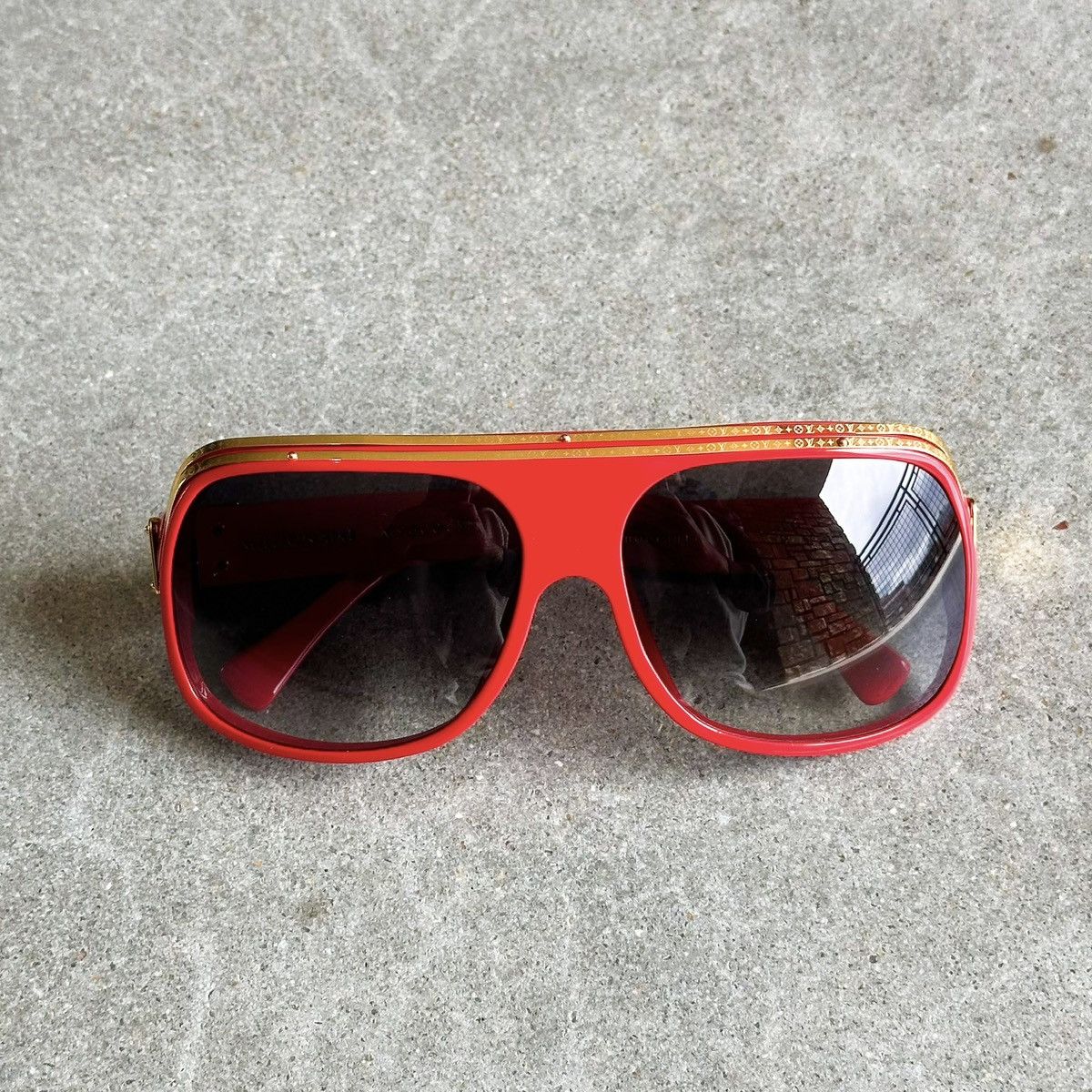 Louis Vuitton NIGOS PERSONAL 2004 OG LV MILLIONAIRE SUNGLASSES Size ONE SIZE - 5 Thumbnail