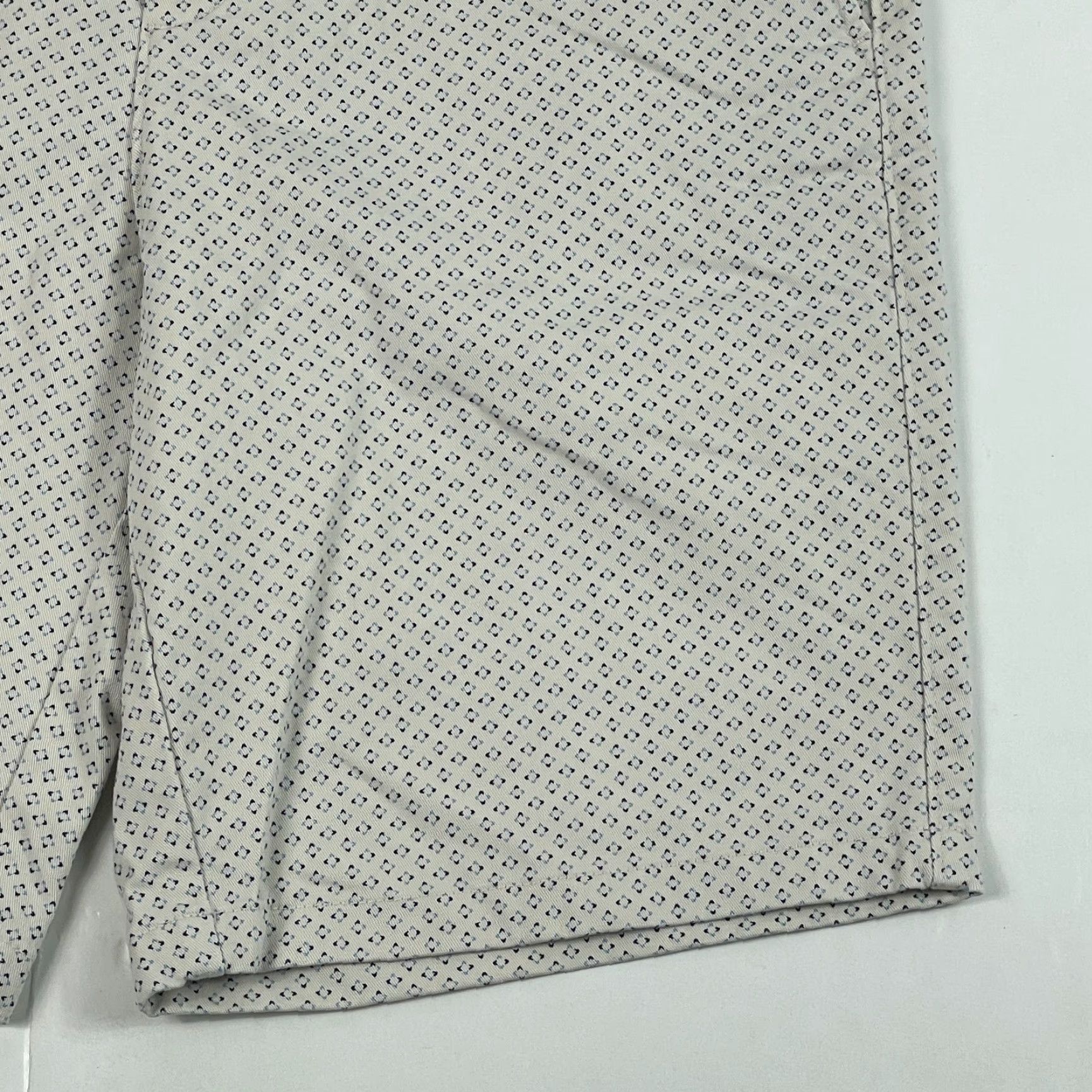 johnnie-O johnnie-O Shorts Mens 35 x 9 Beige Golf Chino Geometric 5-Pocket Casual Travel Workwear Cotton Spandex Moisture Wicking Lightweight Size US 35 - 4 Thumbnail