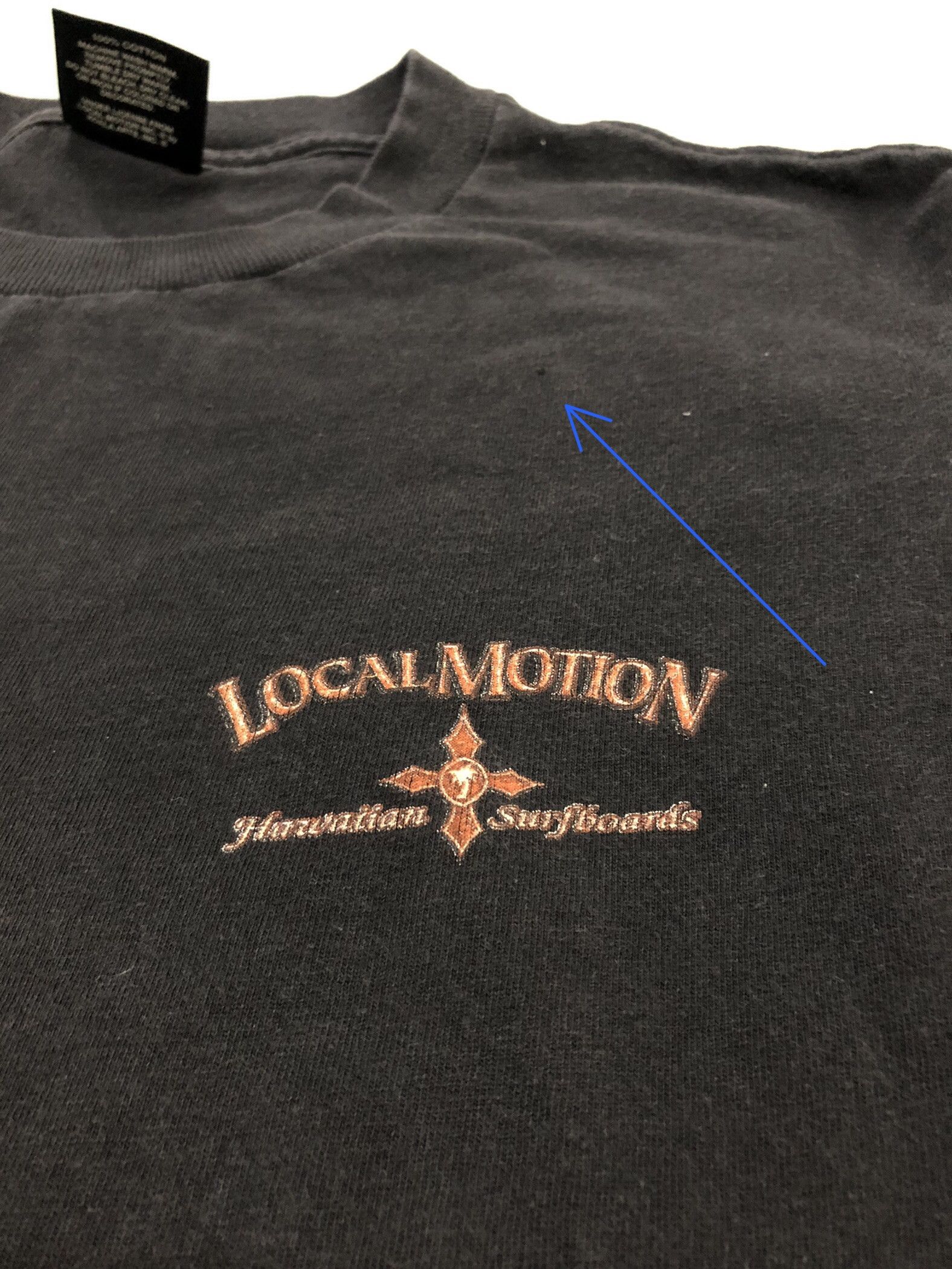 Vintage Vintage Worn 90s Local Motion Hawaiian Surfboards Tshirt Size US M / EU 48-50 / 2 - 7 Thumbnail
