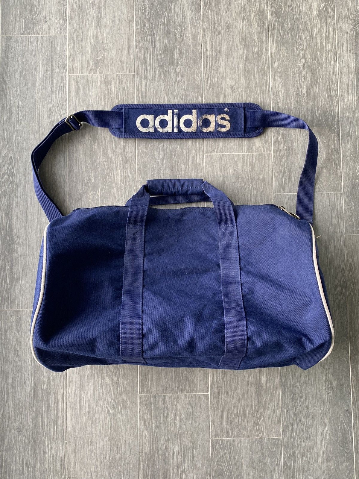 Adidas × Vintage Vintage 90’s Adidas International Streetball Duffle Bag Size ONE SIZE - 2 Thumbnail