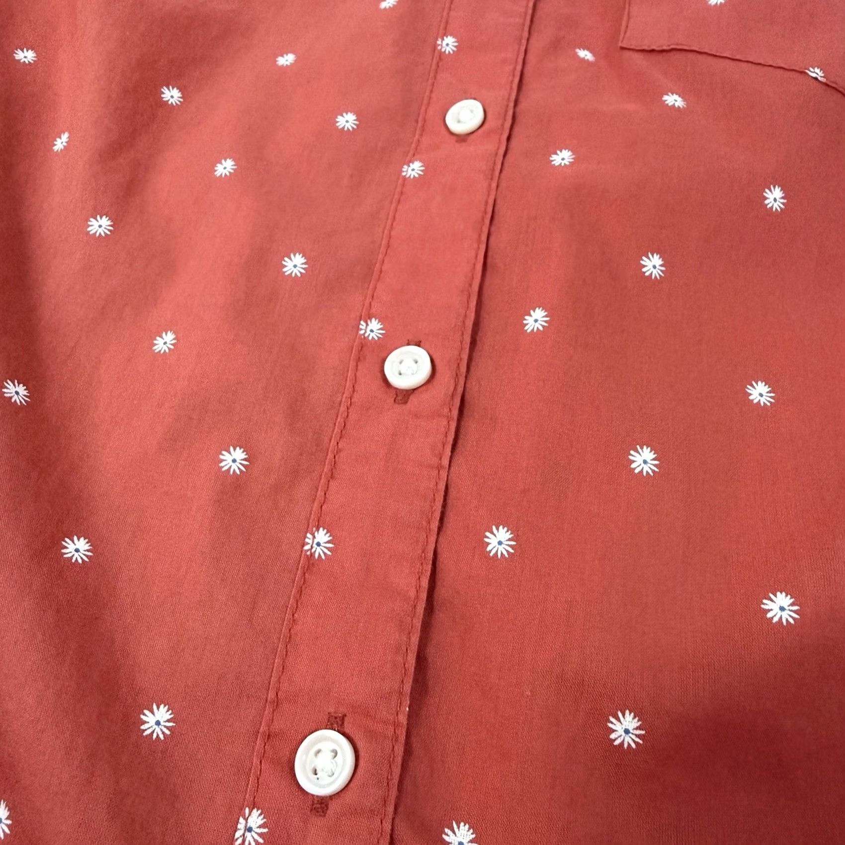 Old Navy Old Navy Button-Up Shirt Women Medium Orange Red Floral Long Sleeve, Classic Vintage? (Note: Original title indicates vintage: No) Size M / US 6-8 / IT 42-44 - 4 Thumbnail
