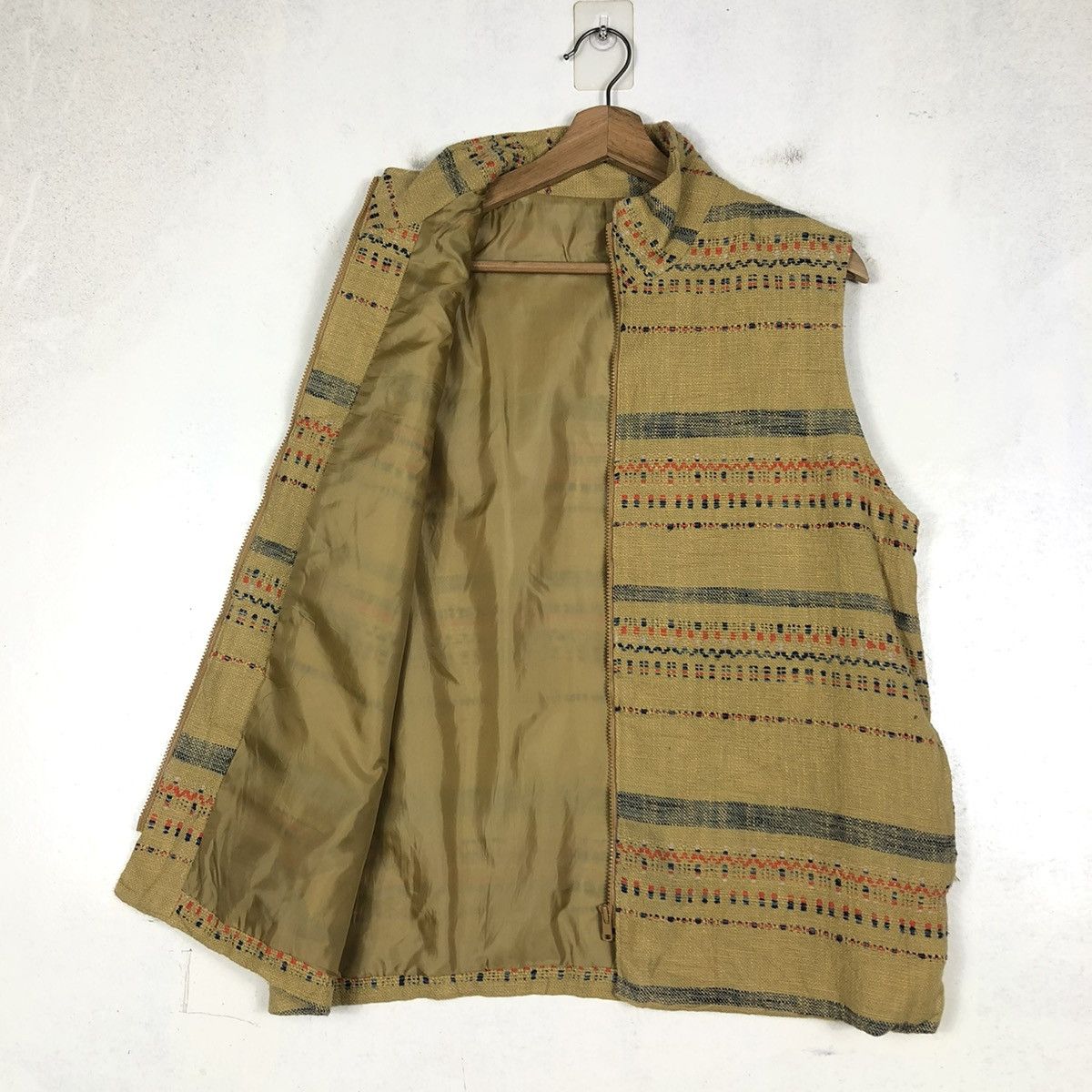 Japanese Brand 📌VINTAGE TANK TOP SLEEVELESS NAVAJO NATIVE DESIGN CHIMAYO Size US M / EU 48-50 / 2 - 12 Thumbnail