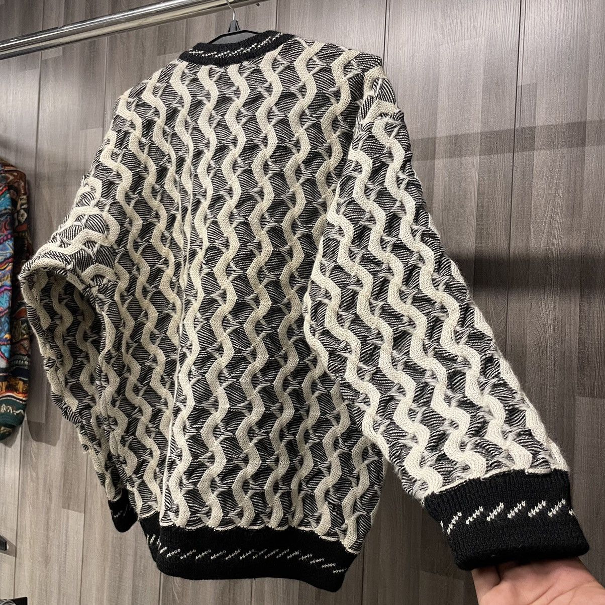 Coogi Vintage Coogi Australia Wavy Pattern 3D Knit Wool Sweater Size US L / EU 52-54 / 3 - 16 Thumbnail