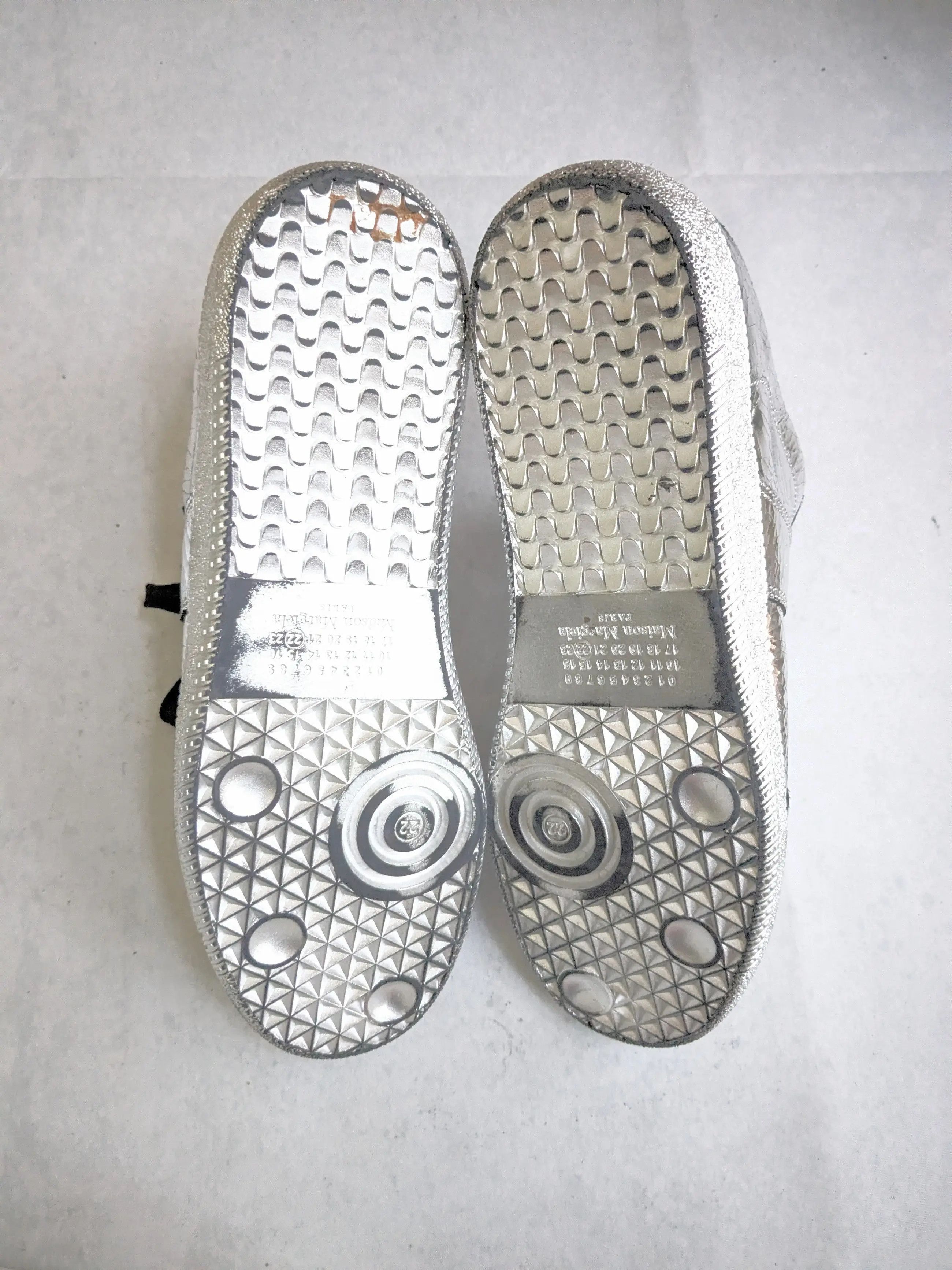Maison Margiela Maison Margiela Replica GAT Silver 10 43 Low Tops Black Size US 10 / EU 43 - 15 Thumbnail