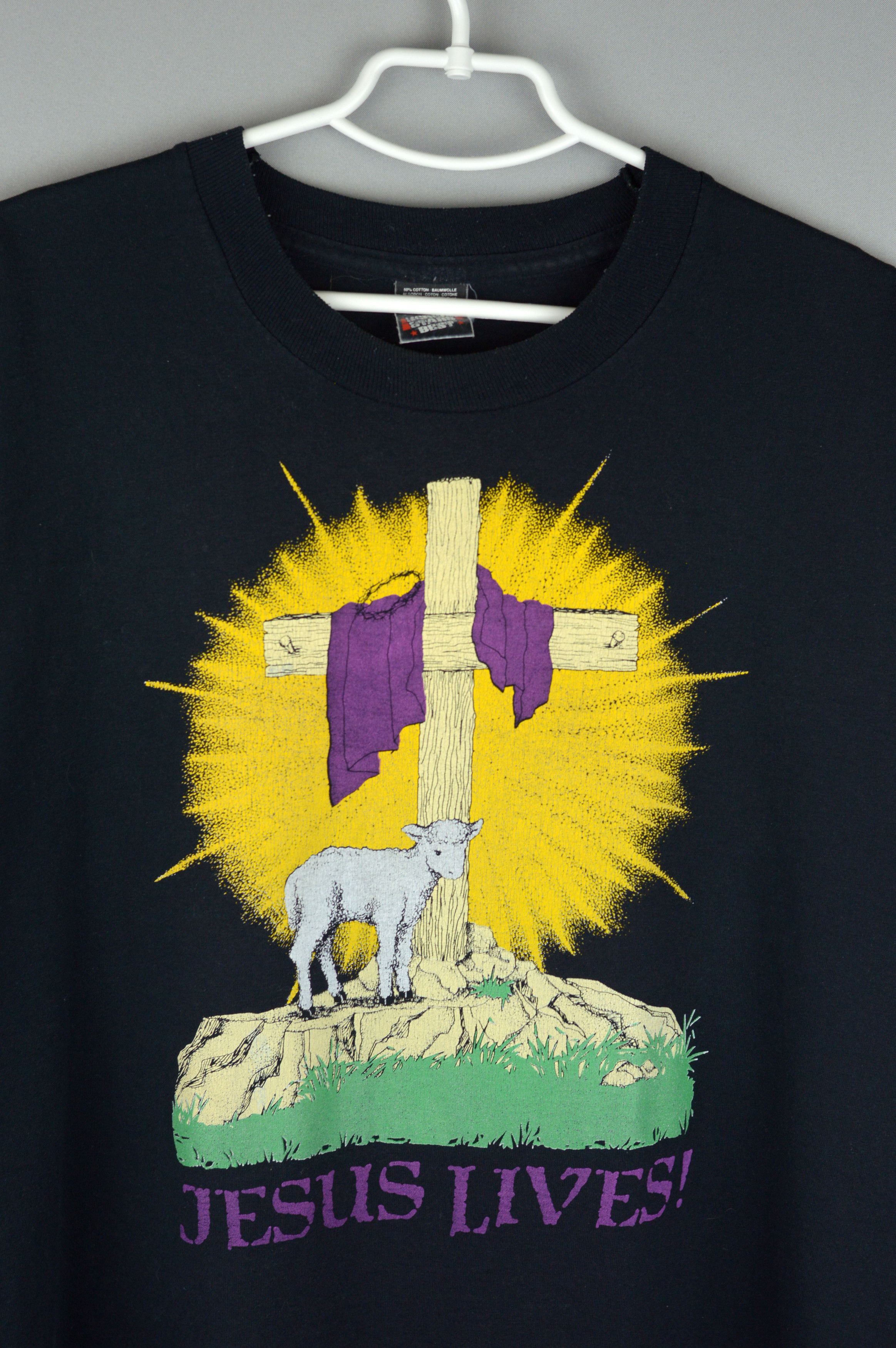 Vintage Vintage Jesus lives 90s t shirt Size US XL / EU 56 / 4 - 2 Thumbnail